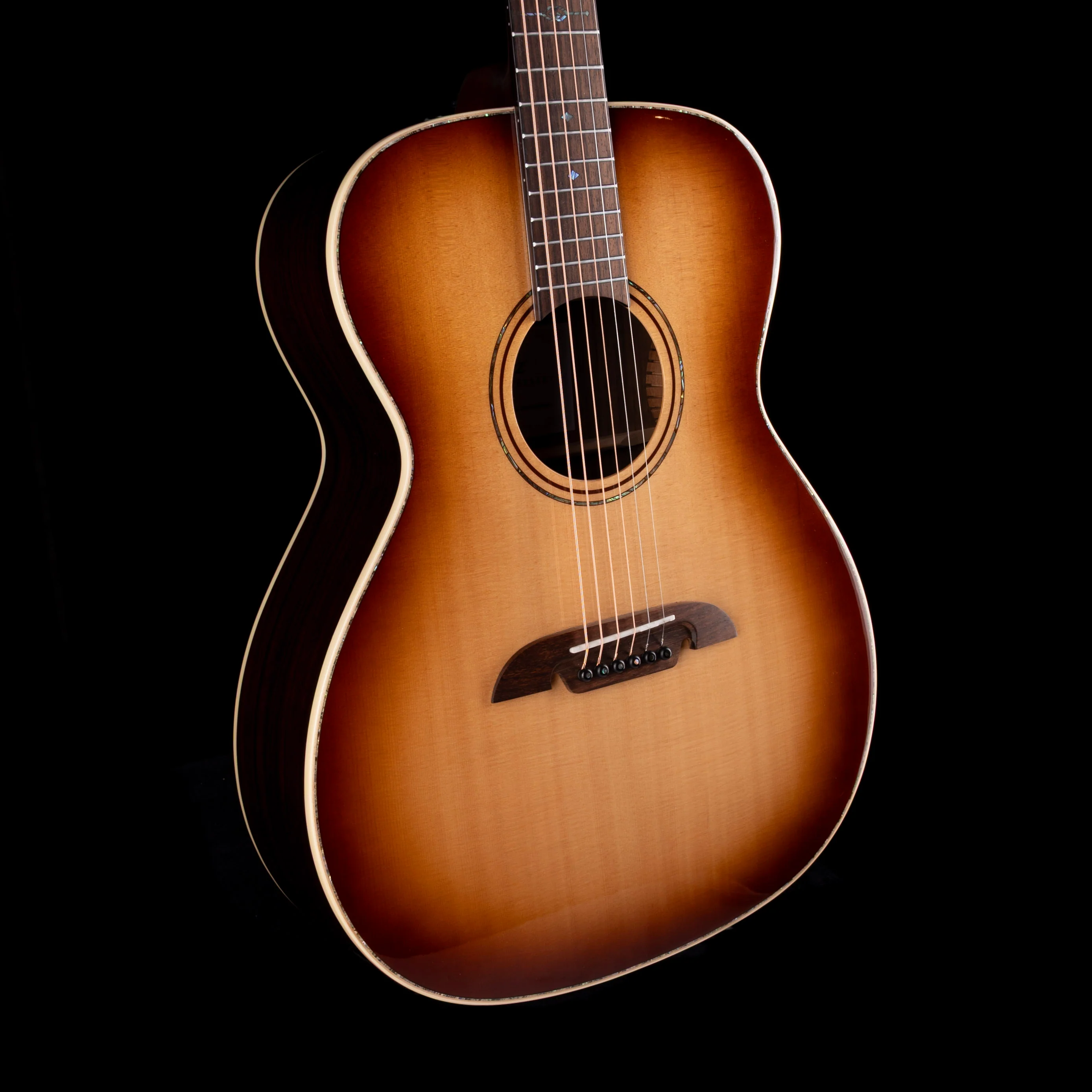 Alvarez Limited Edition MF70 Diamond OM Shadowburst Acoustic Guitar with Soft Case - Image 5