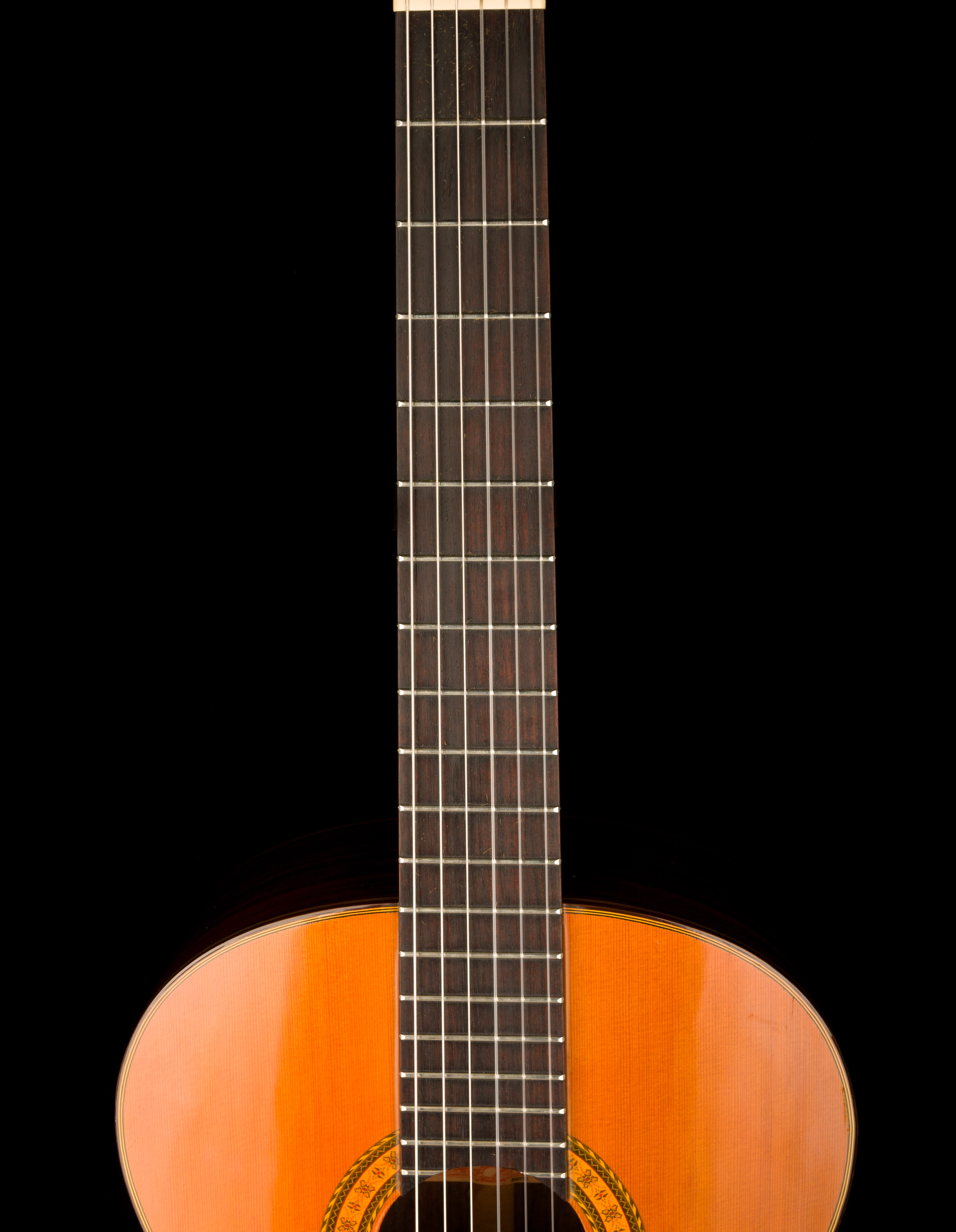 Pre Owned Aria AC30 Classical Guitar With Case - Image 13