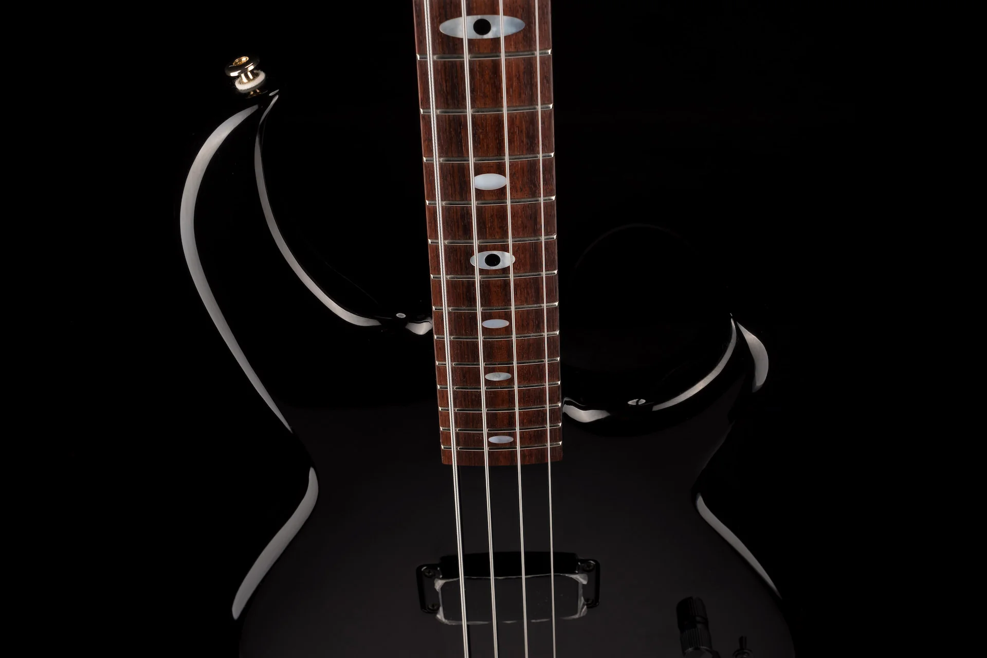 Aria Pro II 2013 NOS Limited Cliff Burton Signature Bass Guitar With Case & Certificate - Image 3
