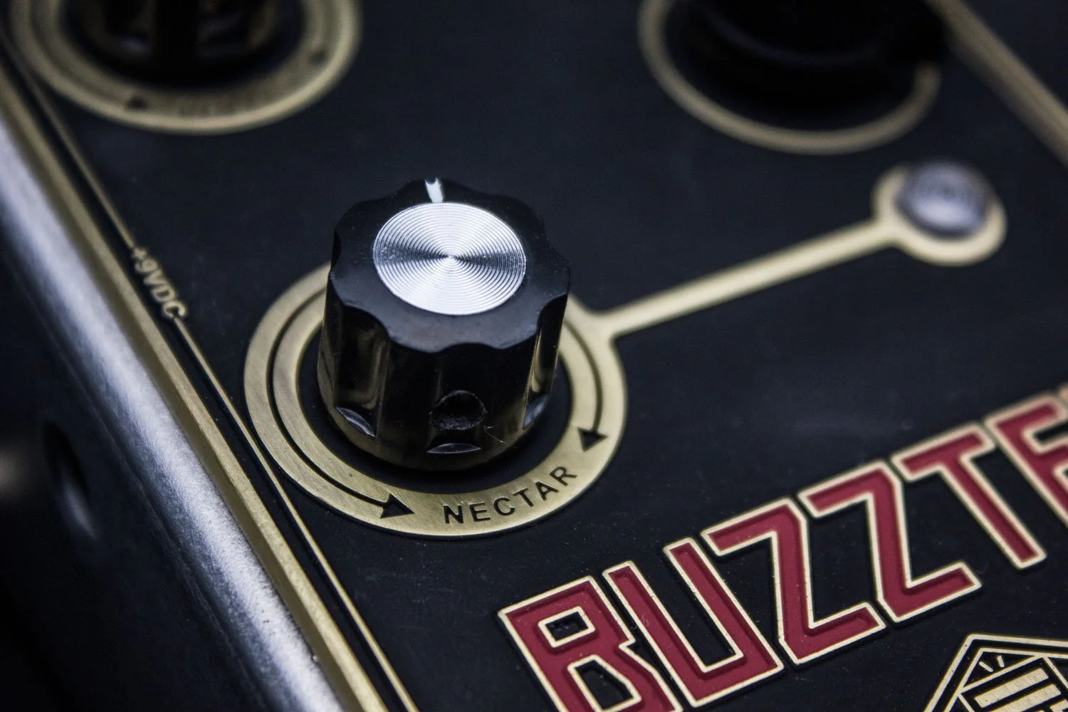 BeetronicsFX Buzzter Royal Series Boost/Pre Amp Guitar Effect Pedal - Image 3