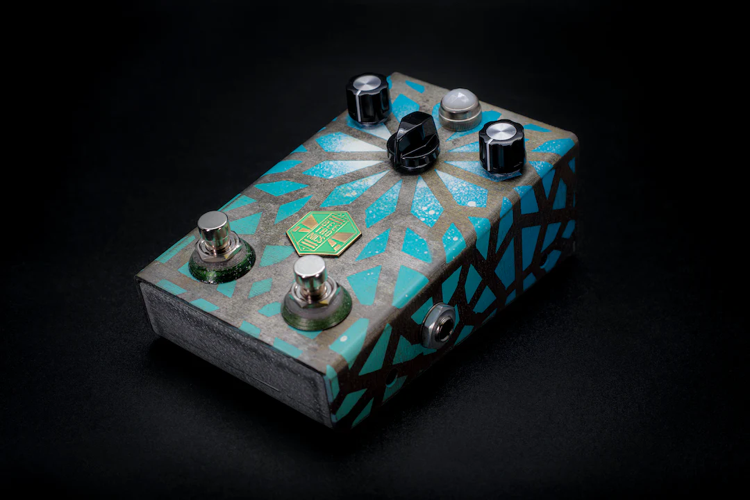 BeetronicsFX Limited Edition Octahive Super High Gain Fuzz High Octave Dual Footswitch Blue