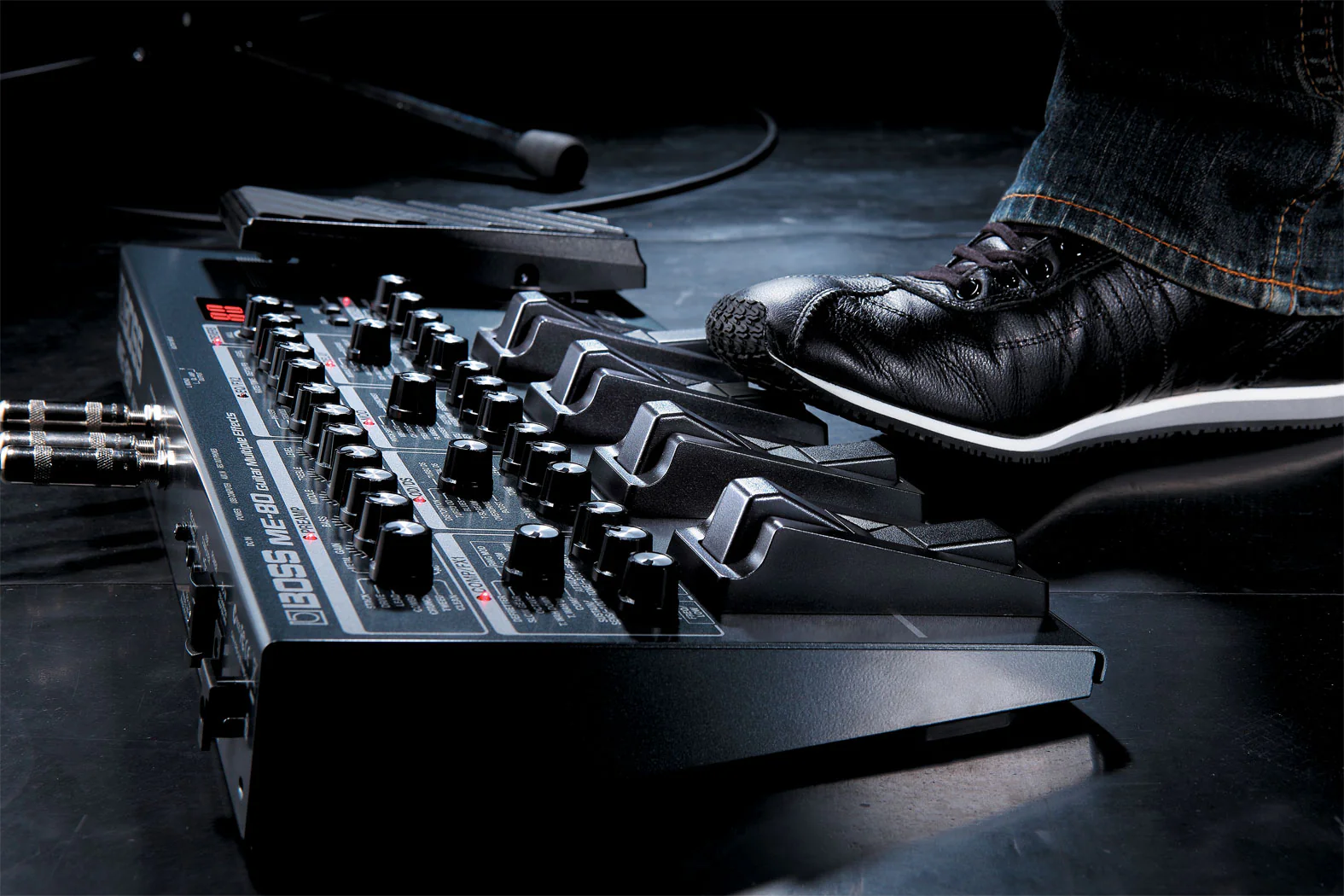 Boss ME-80 Multi Multiple Effect Guitar Pedal Board - Image 7