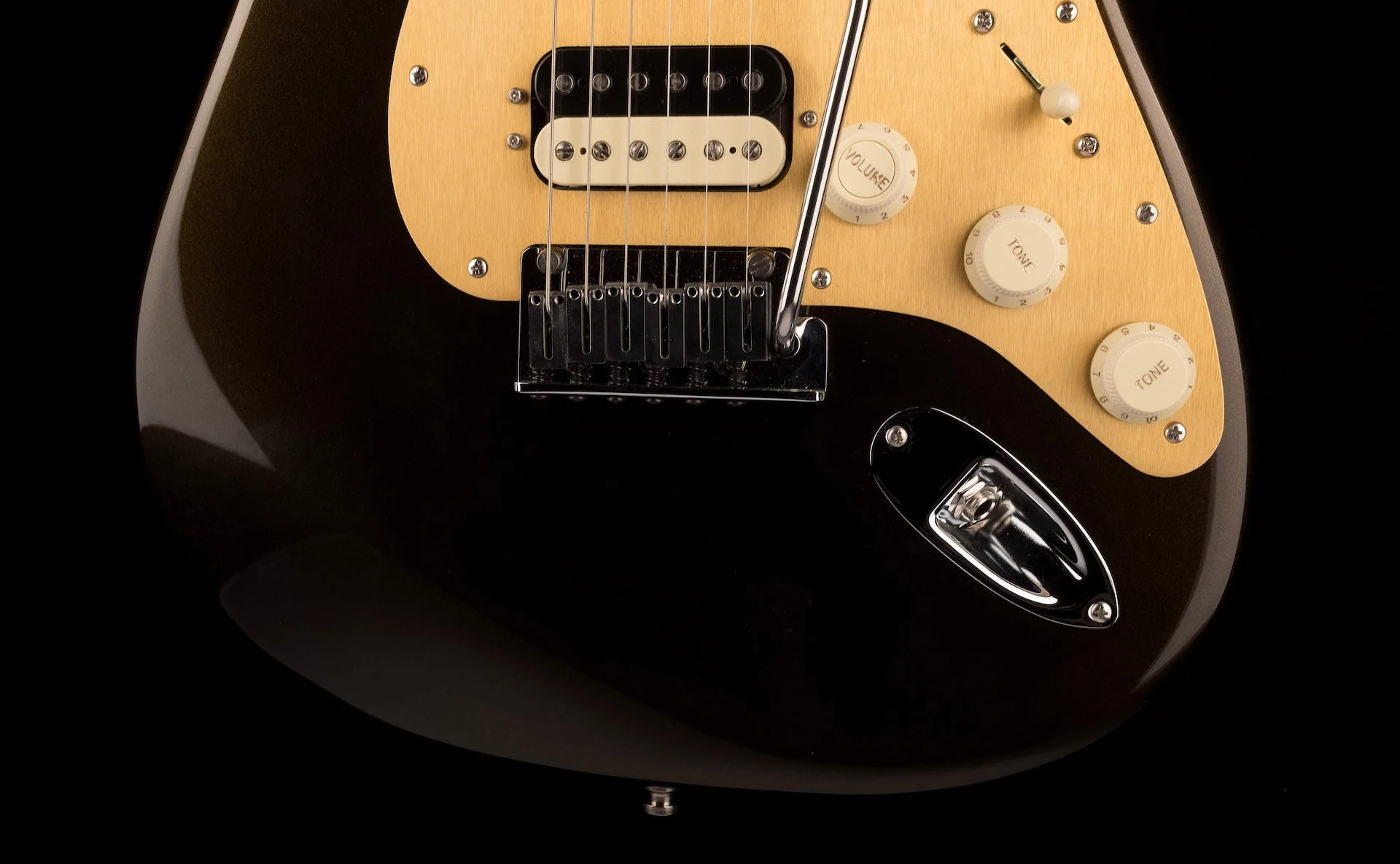 Used 2023 Fender American Ultra Stratocaster HSS Texas Tea With OHSC - Image 5
