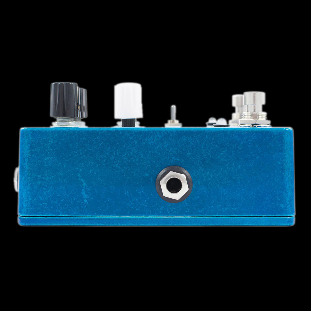 EarthQuaker Devices Avalanche Run V2 Stereo Delay and Reverb Guitar Pedal - Image 6
