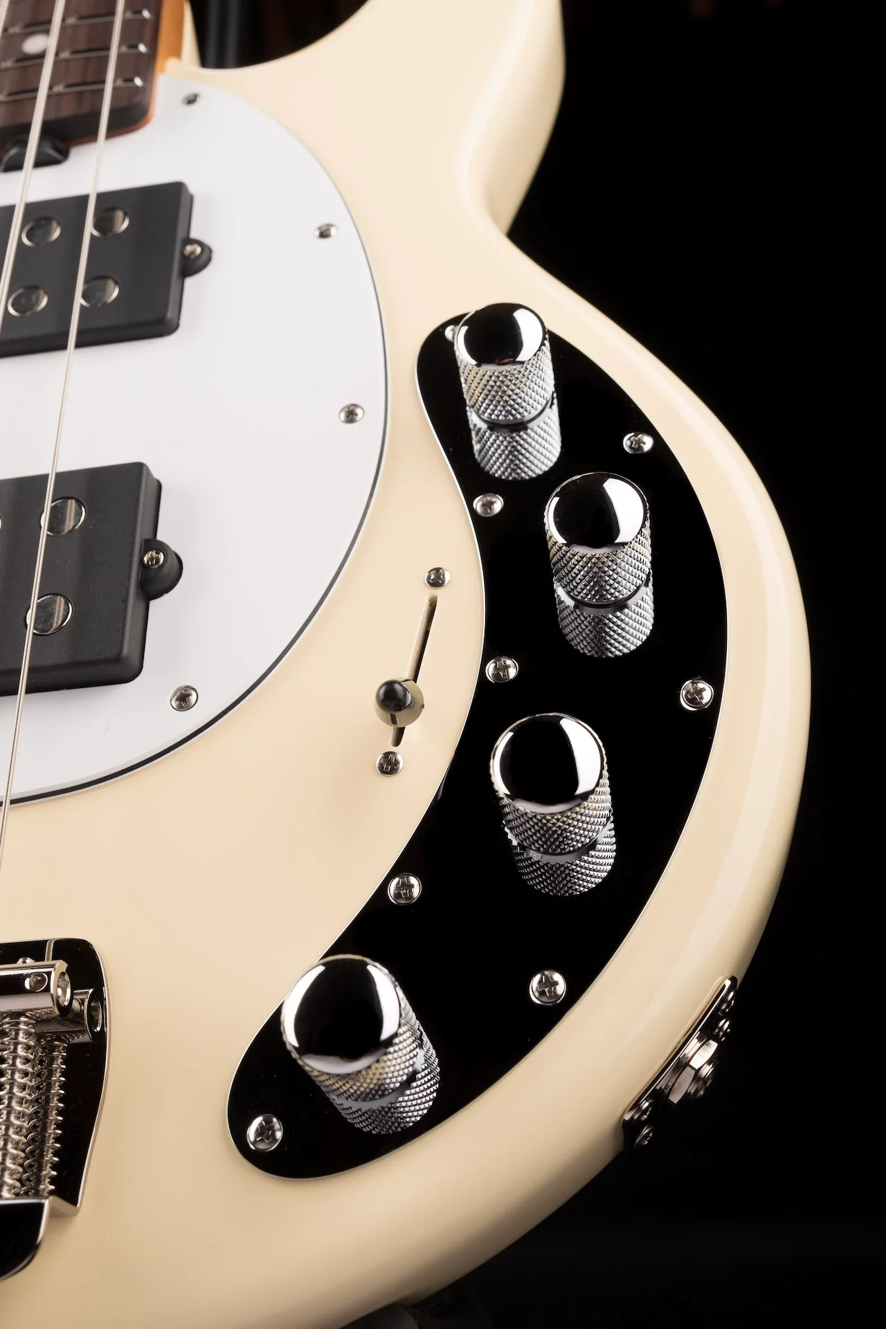 Ernie Ball Music Man Stingray HH Special Buttercream with Case - Image 8