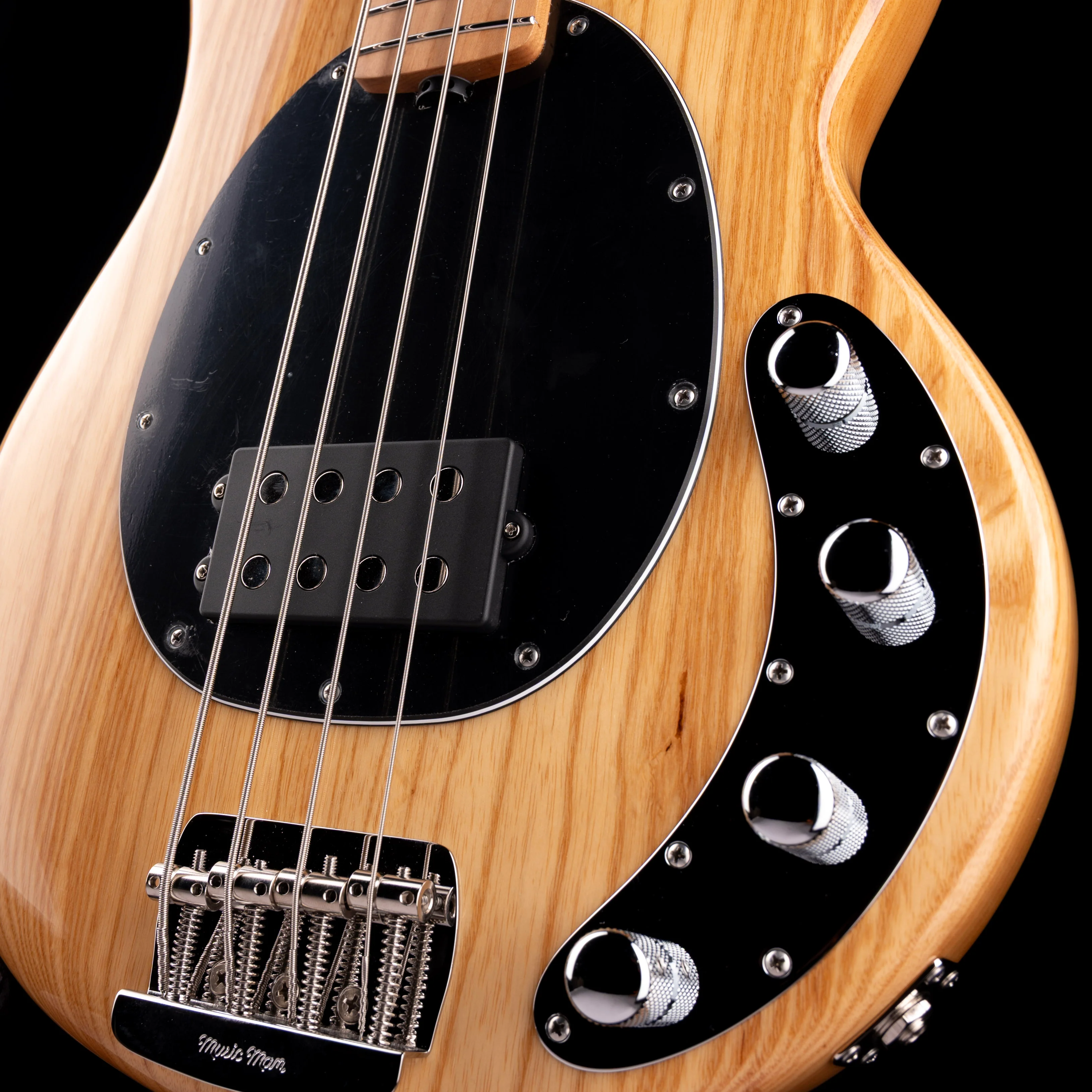 Ernie Ball Music Man StingRay Special H Classic Natural with Mono Case - Image 5