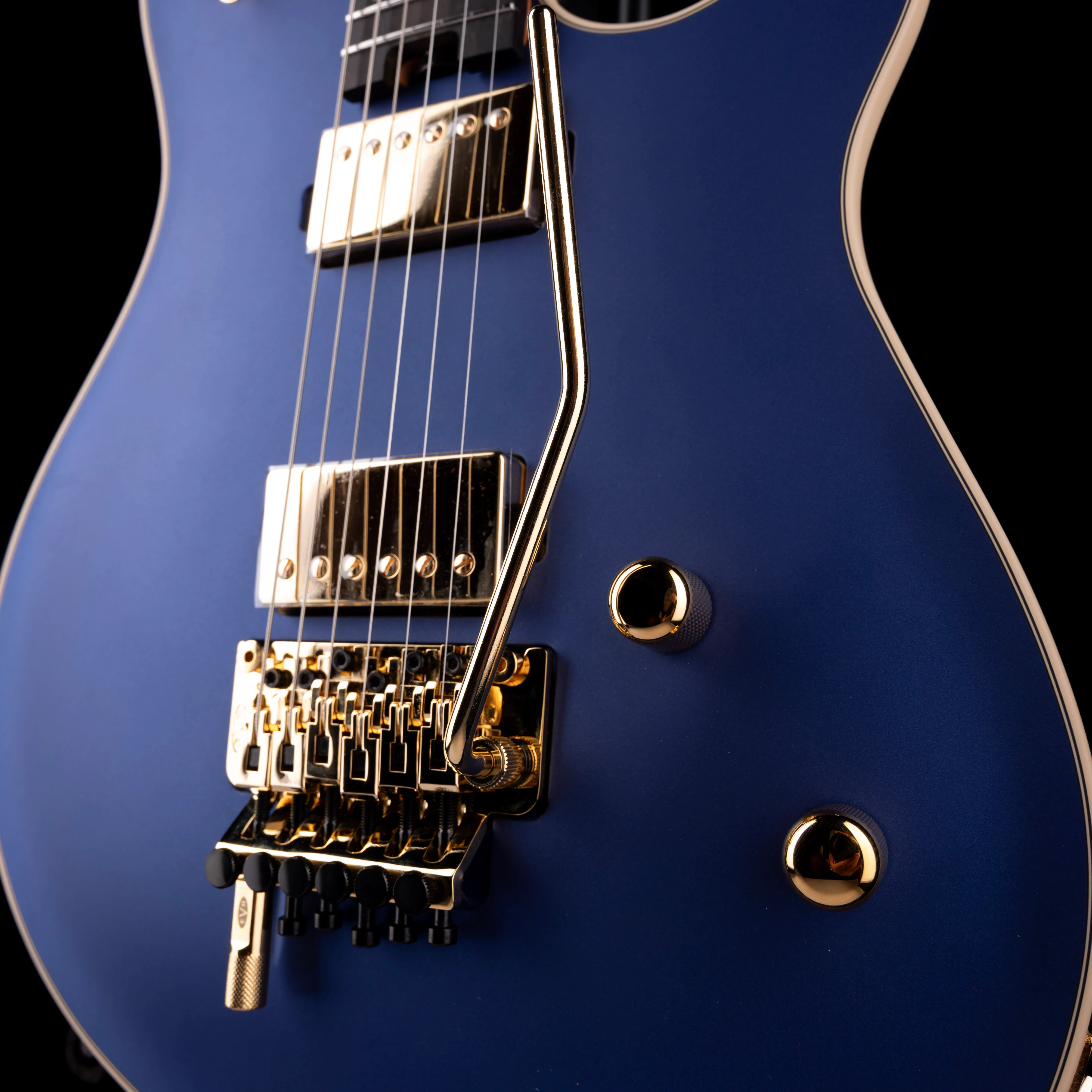 EVH Custom Shop Wolfgang HH Cobalt Blue Metallic With Case - Image 5