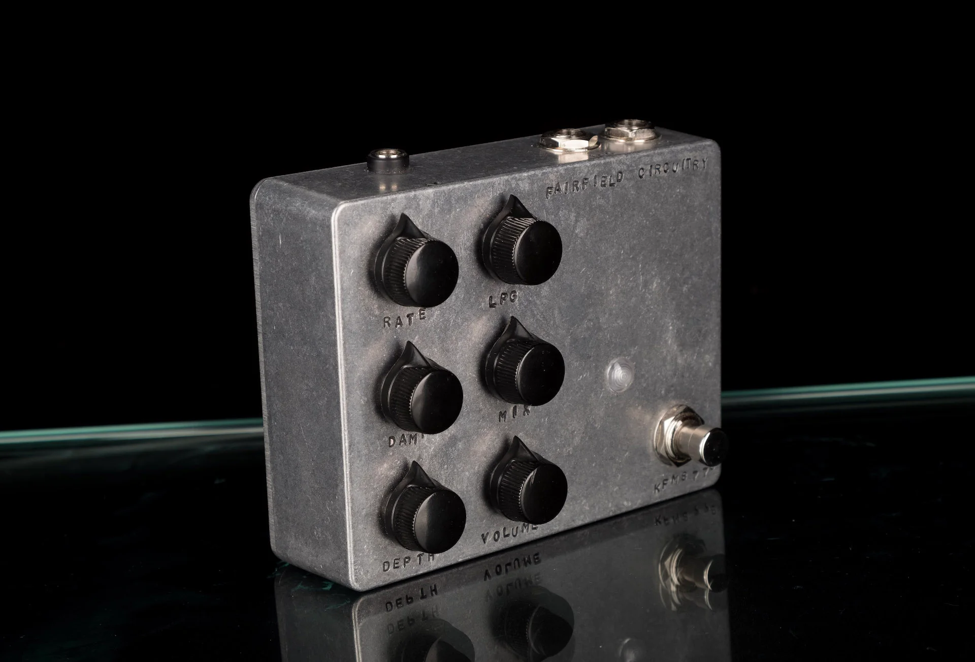 Fairfield Circuitry KFH 8778 "Shallow Water" LFO K-Field Moudulator Pedal - Image 4