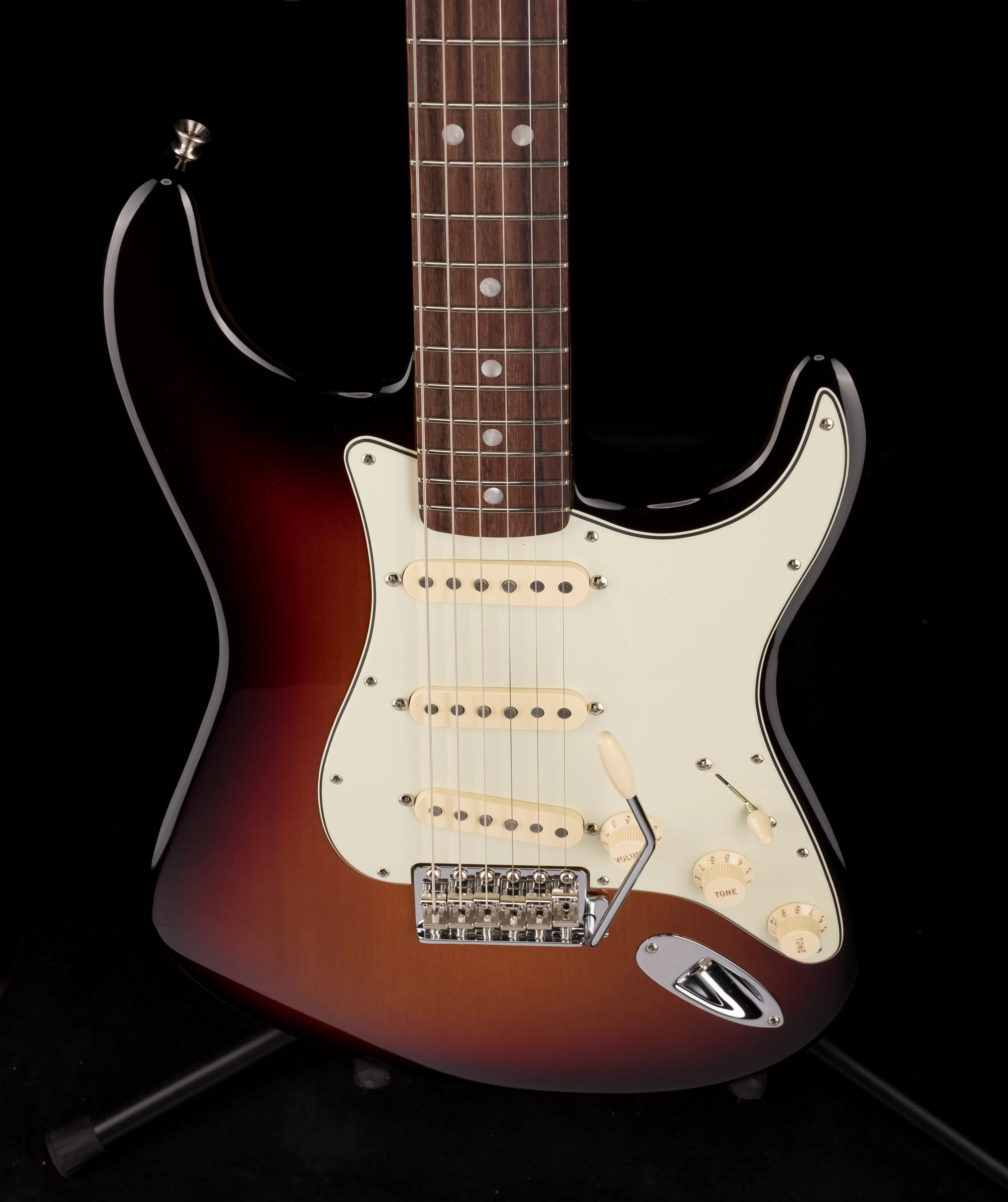 Fender American Original 60's Stratocaster 3-Tone Sunburst With Case ***B-STOCK*** - Image 4