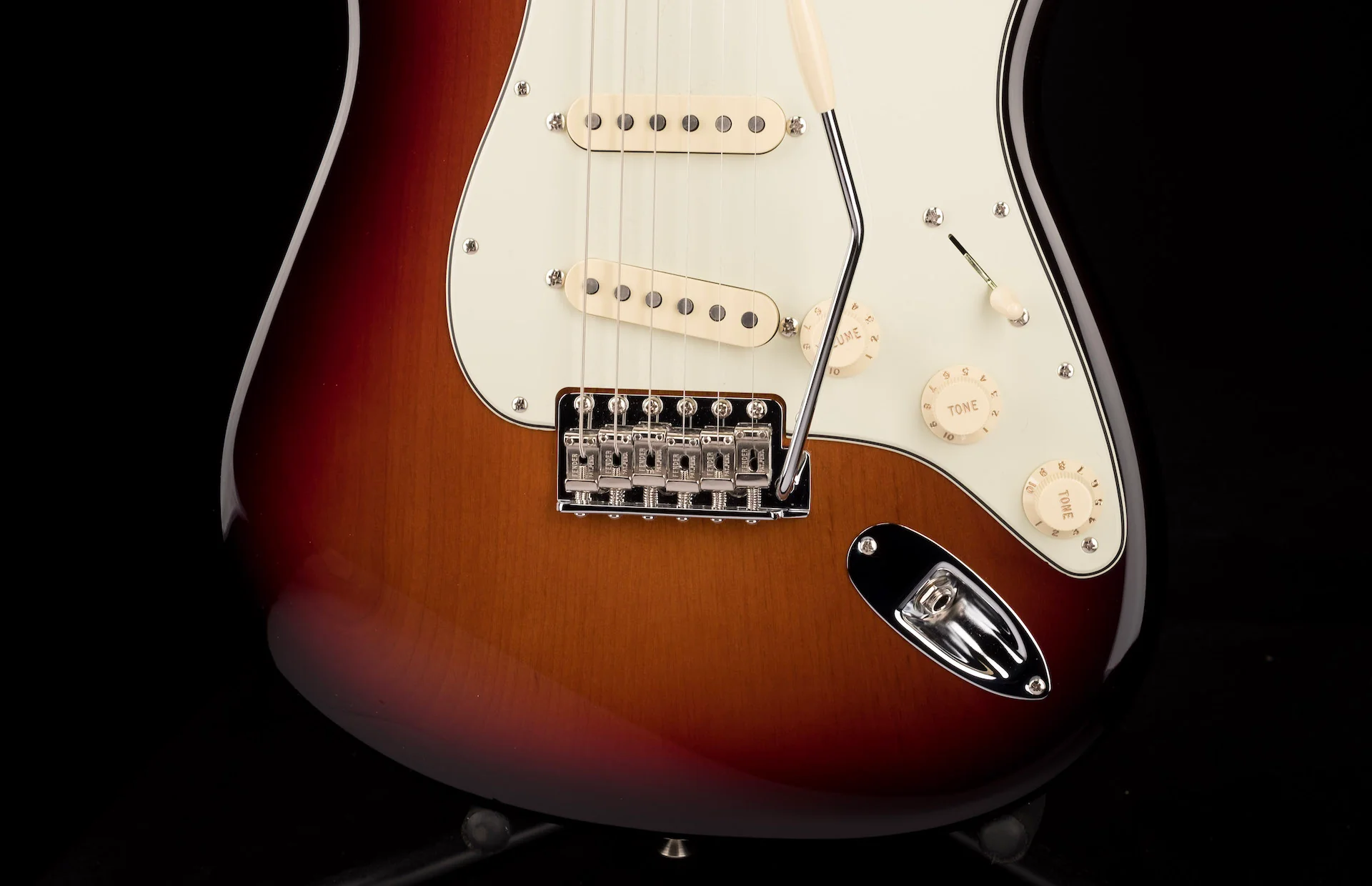 Fender American Original 60's Stratocaster 3-Tone Sunburst With Case ***B-STOCK*** - Image 5