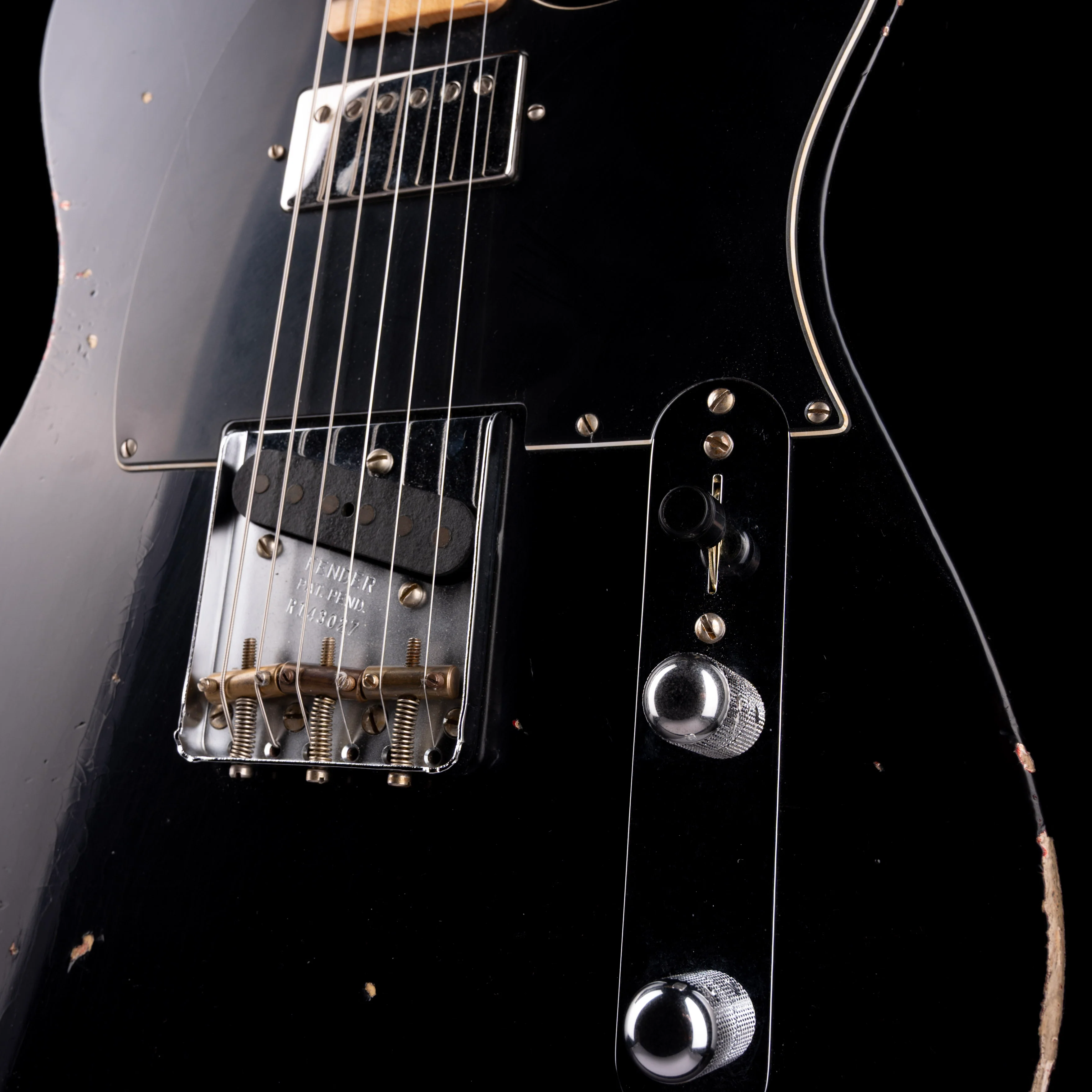 Fender Custom Shop 1952 Telecaster Relic Black Over Candy Apple Red - Image 5