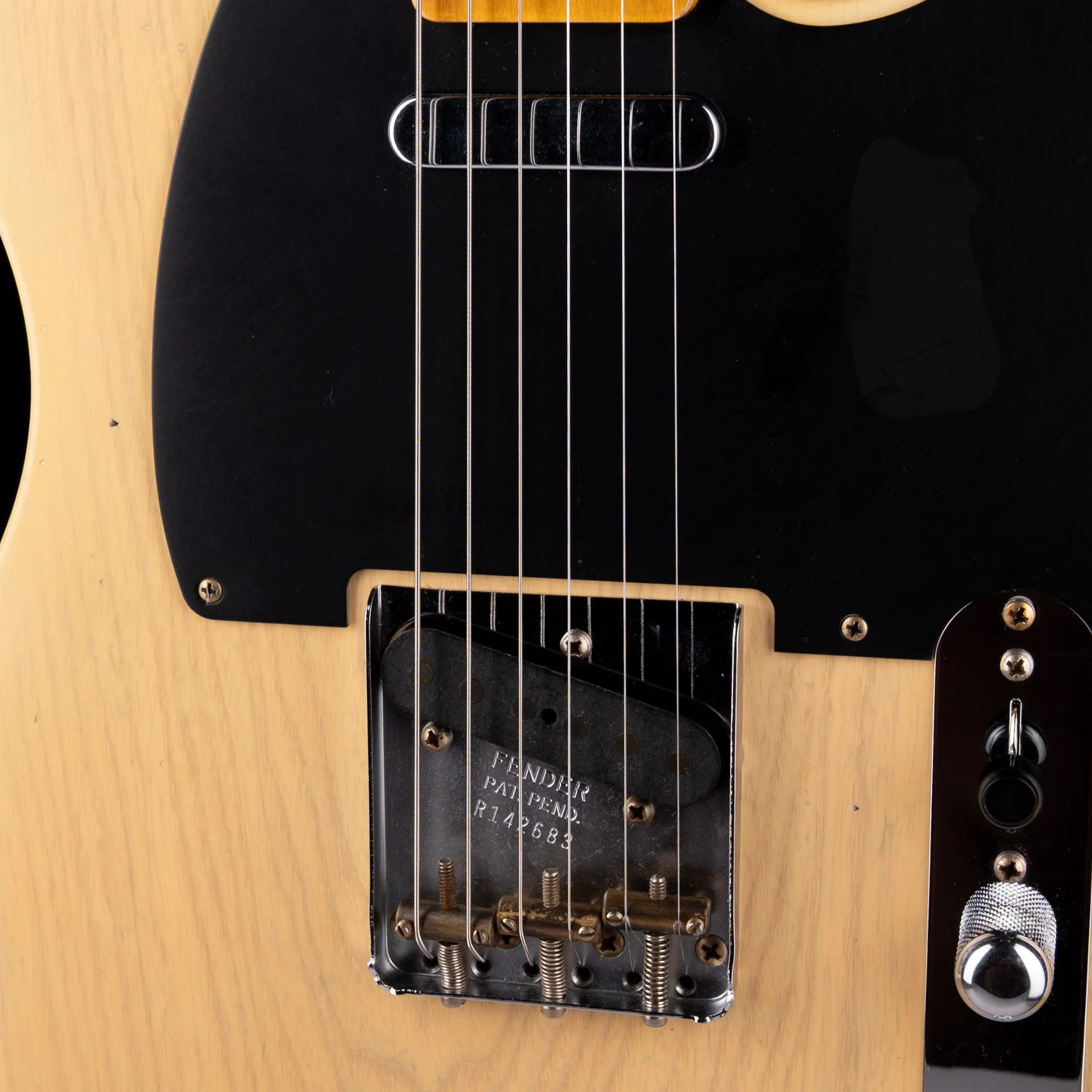 Fender Custom Shop 1954 Telecaster Journeyman Relic Faded Aged Nocaster Blonde With Case - Image 4