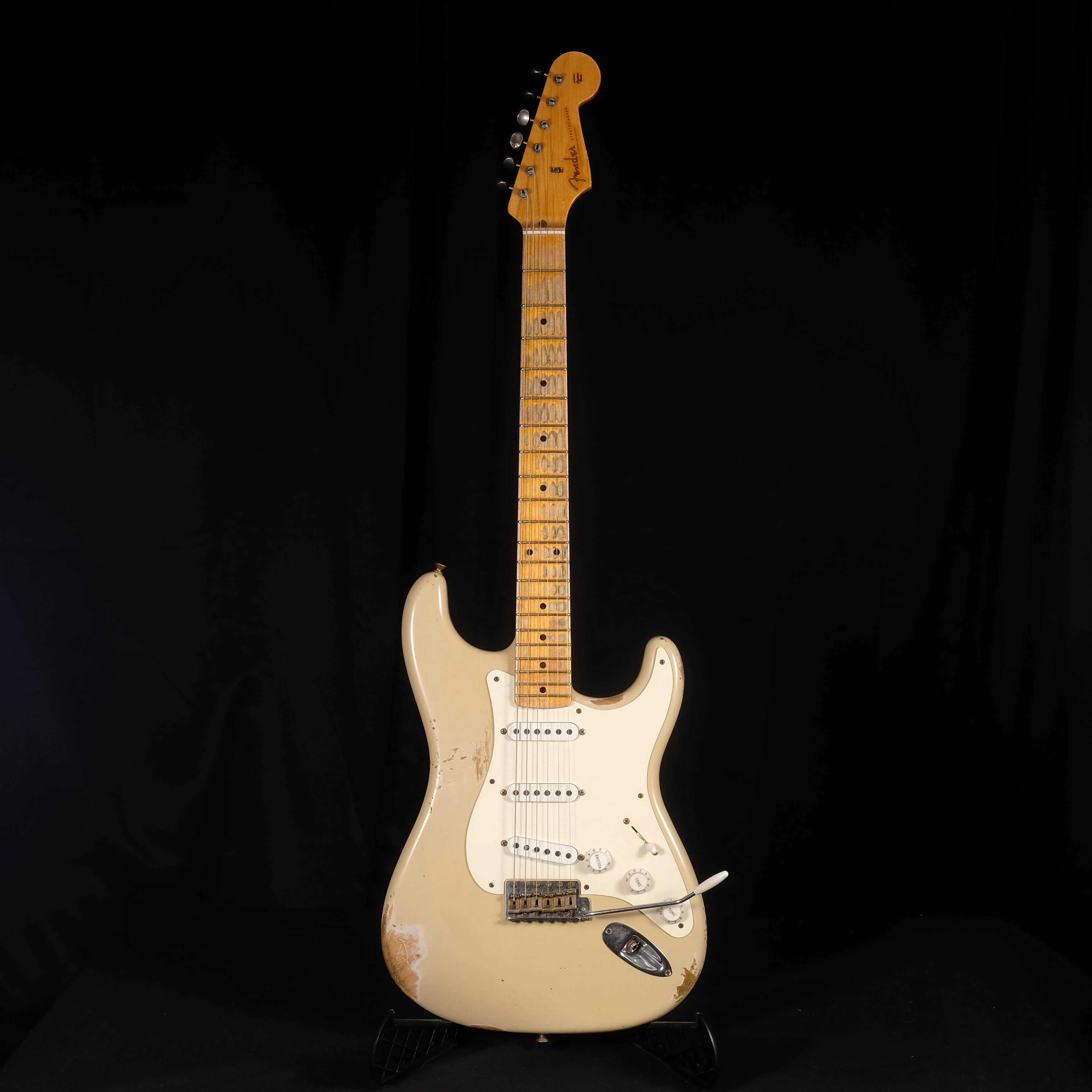 Fender Custom Shop 1956 Stratocaster Heavy Relic Desert Sand - Image 2