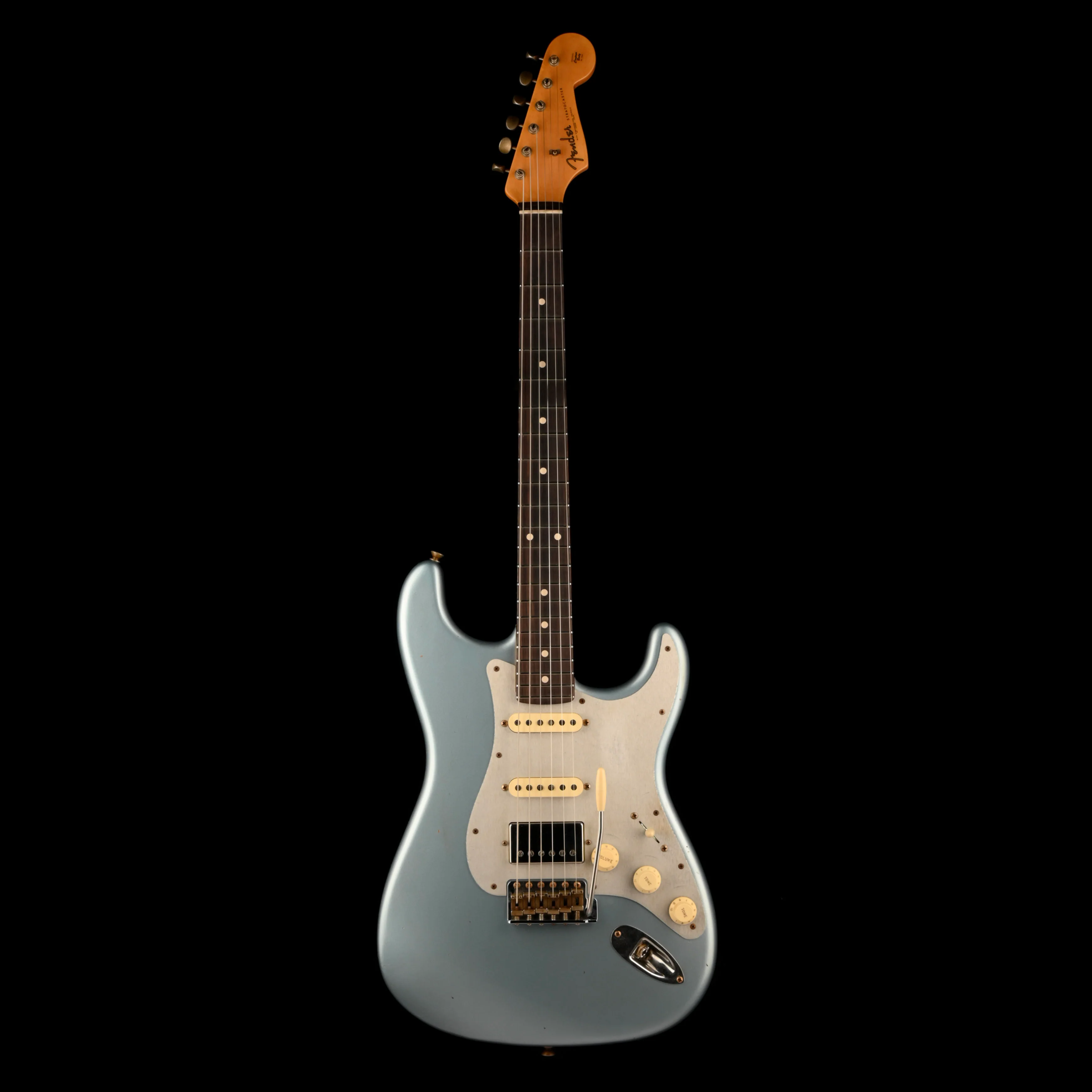Fender Custom Shop 1962 Stratocaster HSS Journeyman Relic Blue Ice Metallic - Image 2