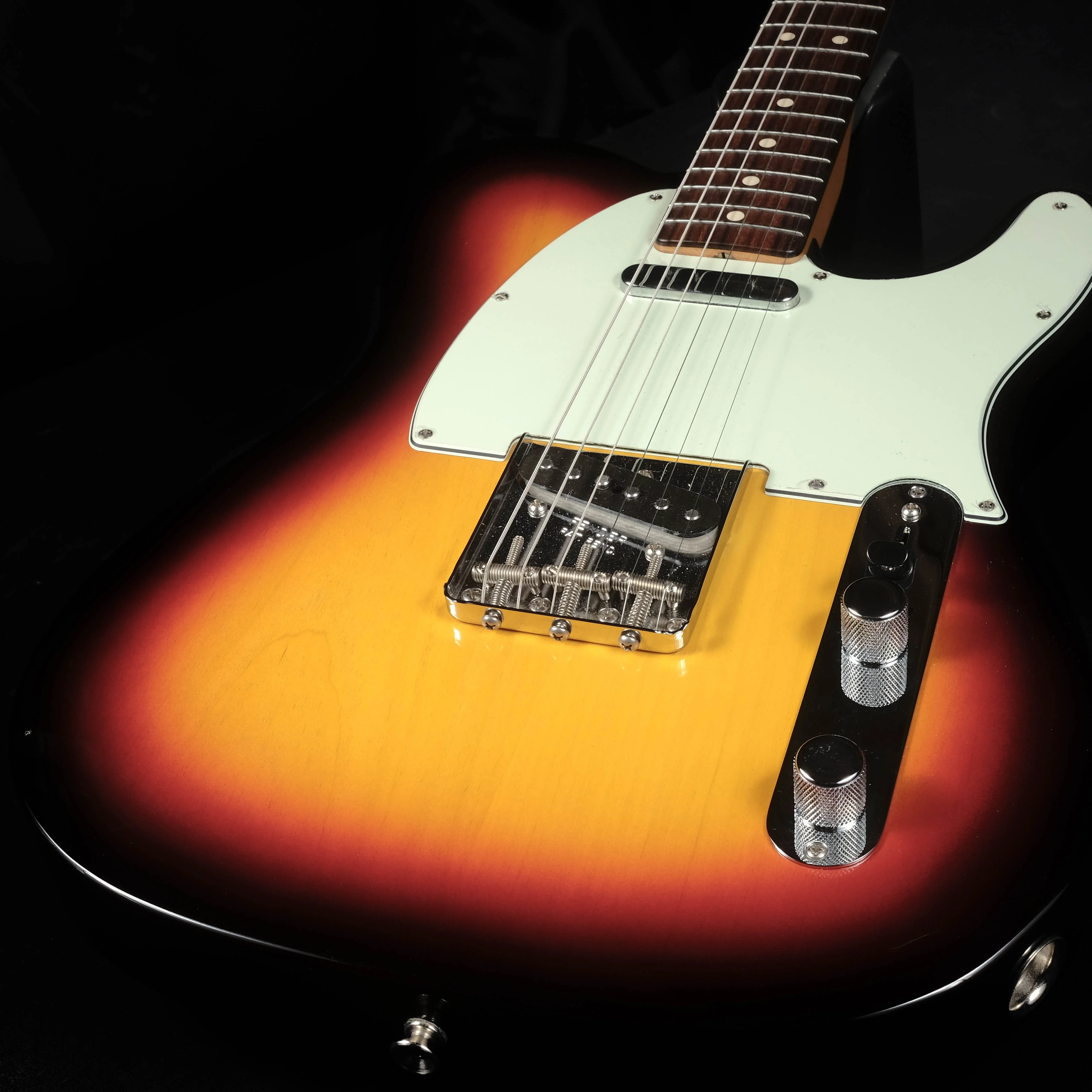 Pre Owned 2014 Fender Custom Shop 1963 Telecaster NOS 3-Tone Sunburst - Image 5