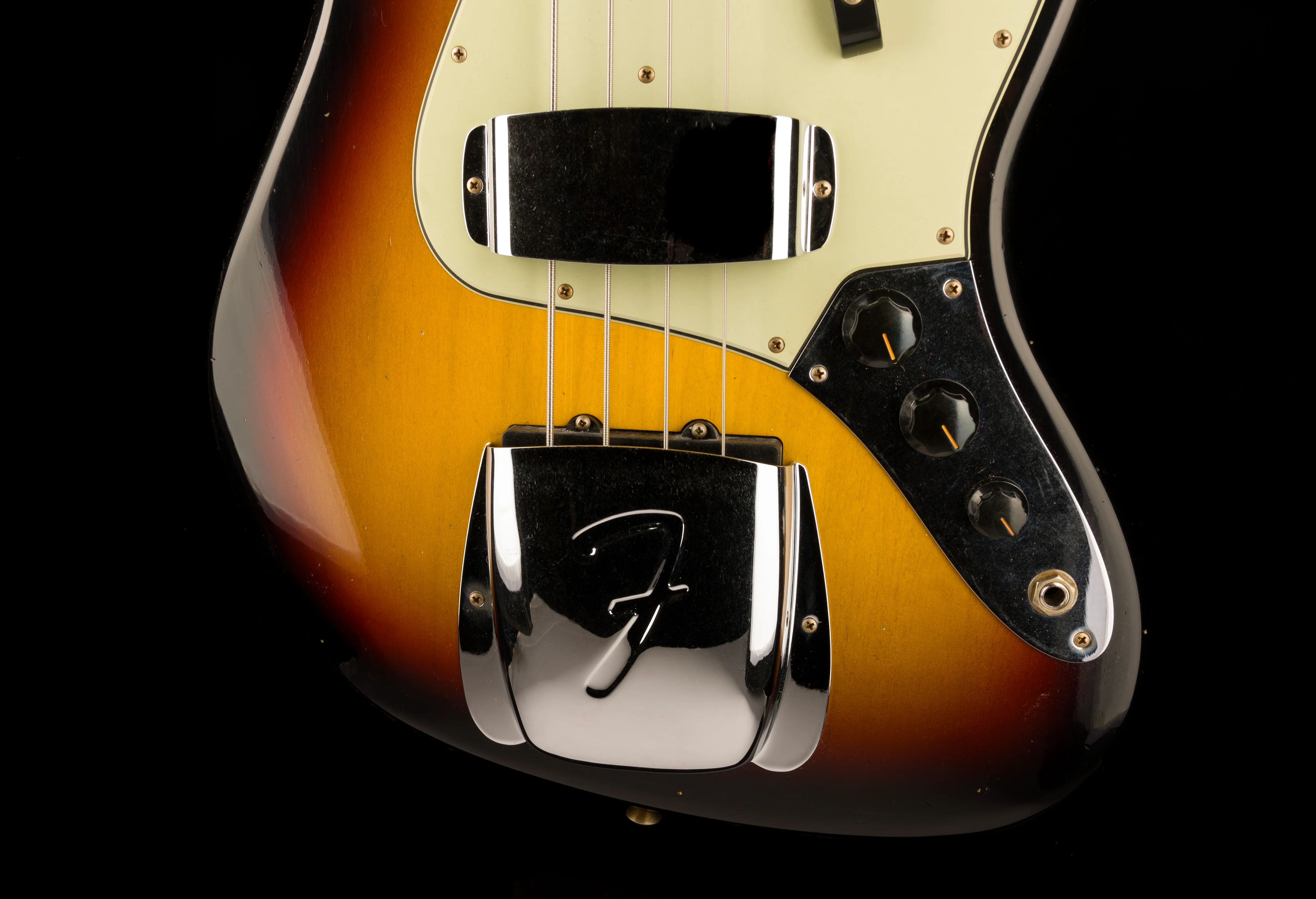 Fender Custom Shop 1964 Jazz Bass Journeyman Relic Super Faded Aged 3-Tone Sunburst - Image 5