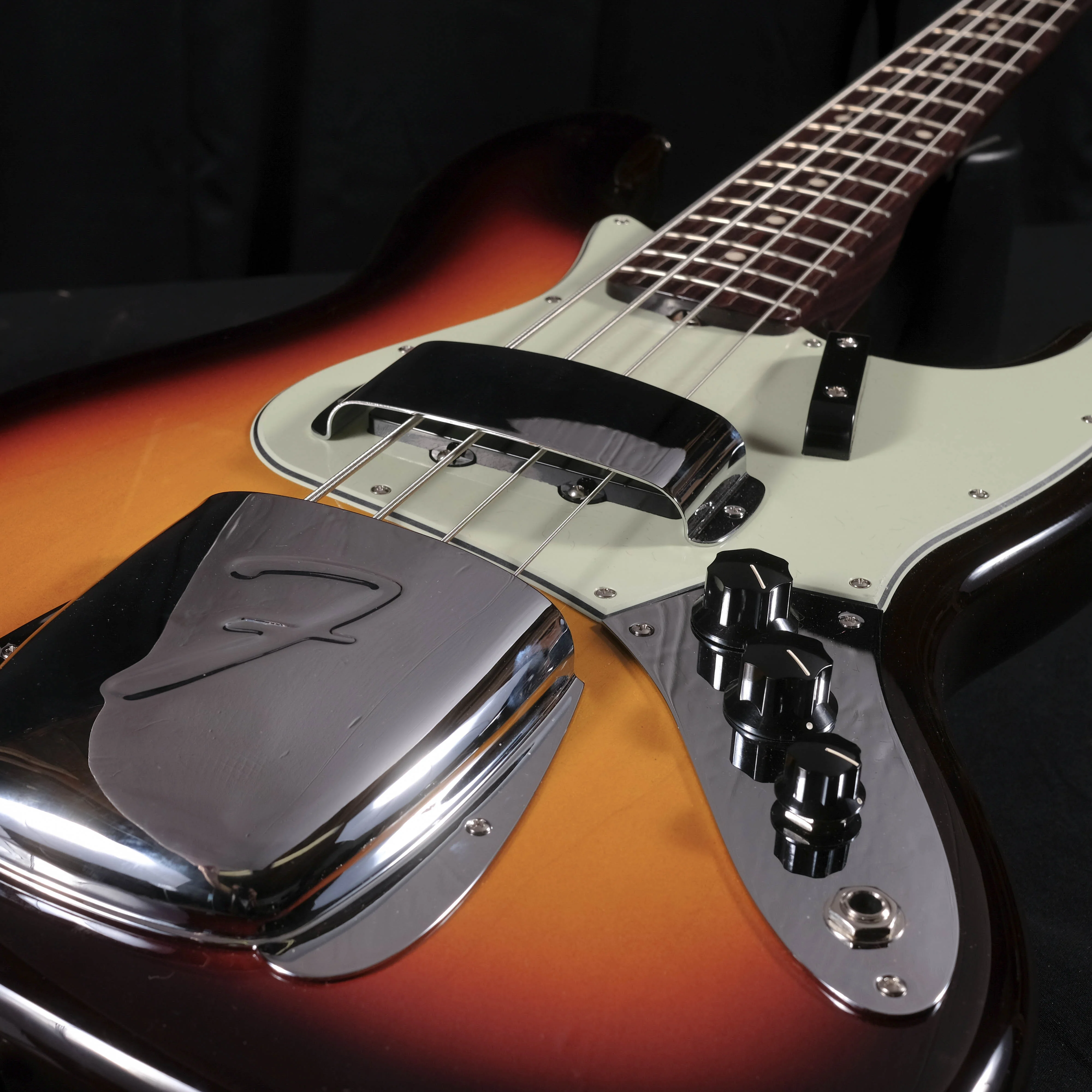 Fender Custom Shop 1964 Jazz Bass NOS Rosewood Neck Chocolate 3-Tone Sunburst With Case - Image 4
