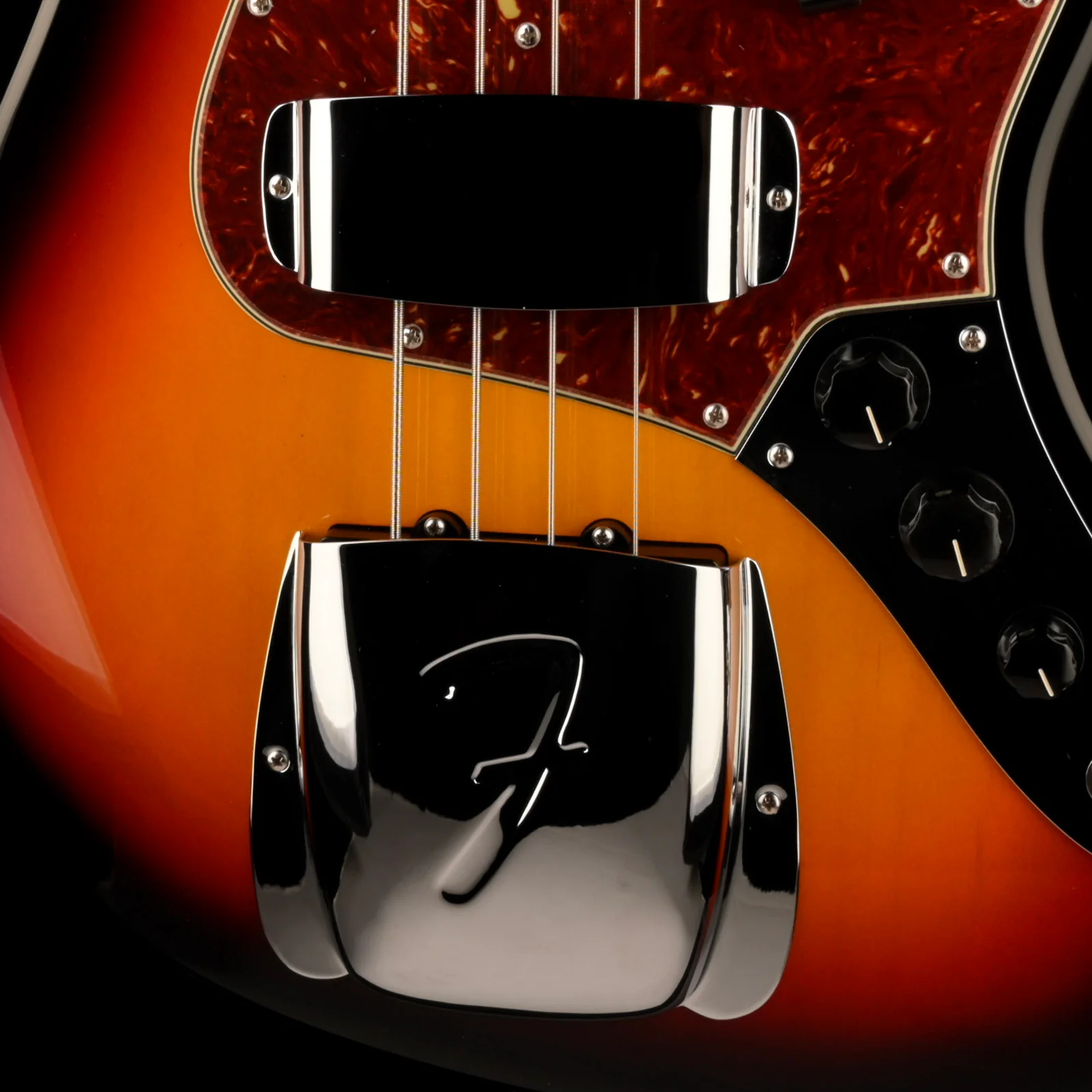 Fender Custom Shop 1964 Jazz Bass NOS Rosewood Neck Target 3-Tone Sunburst - Image 4