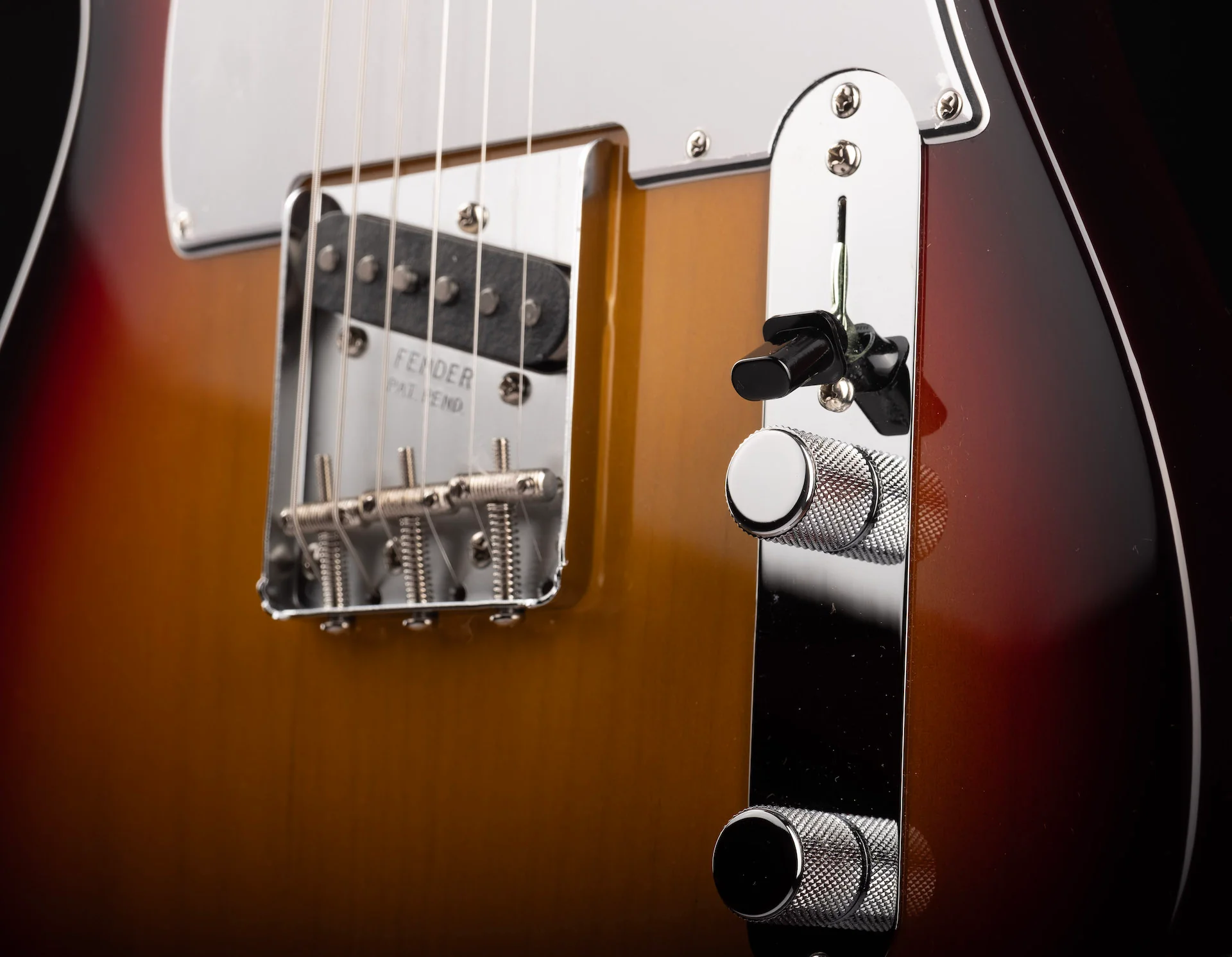 Fender Custom Shop 1965 Telecaster NOS Target 3-Tone Sunburst With Case - Image 6