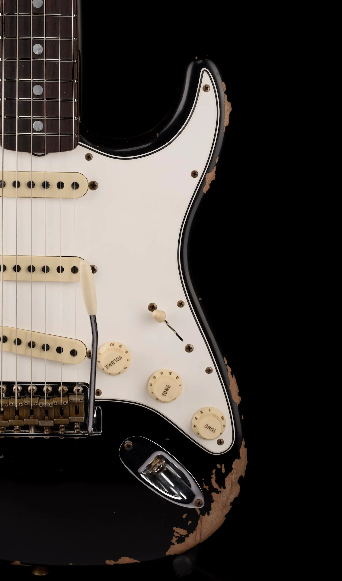Fender Custom Shop 1967 Stratocaster Heavy Relic Aged Black Electric Guitar With Case - Image 6