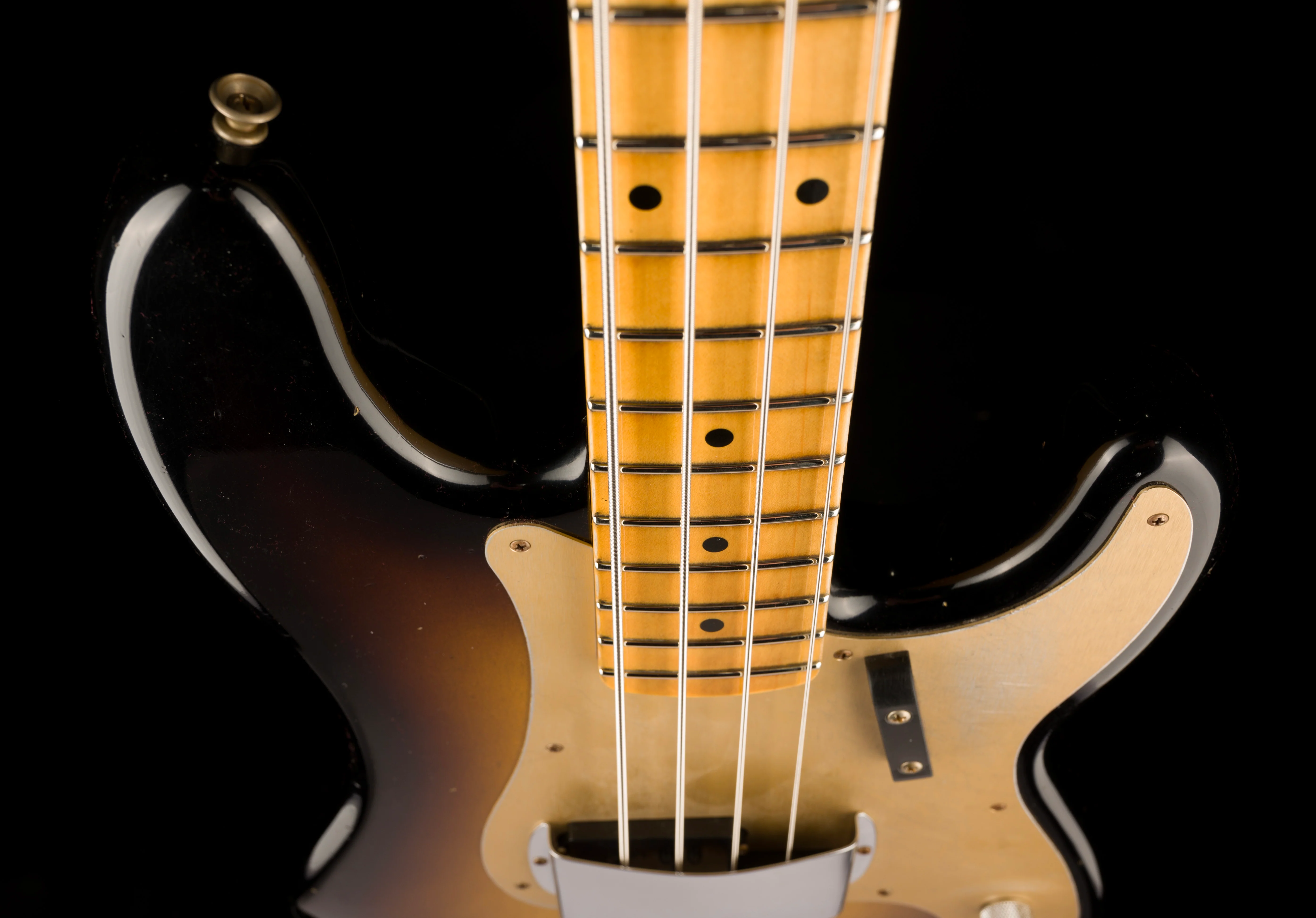 Fender Custom Shop '57 Precision Bass Journeyman Relic Wide-Fade 2 Tone Sunburst - Image 8