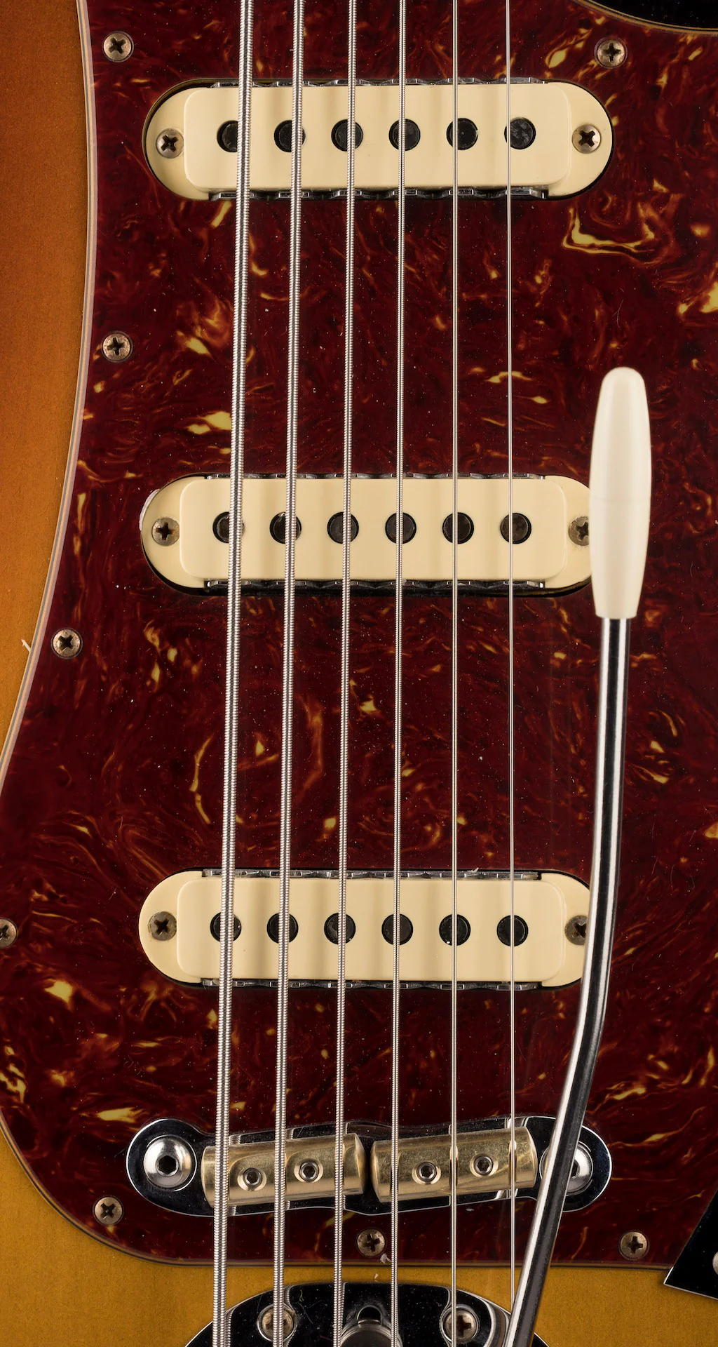 Fender Custom Shop 60's Bass VI Journeyman Relic Wide Fade 3-Tone Sunburst With Case - Image 7