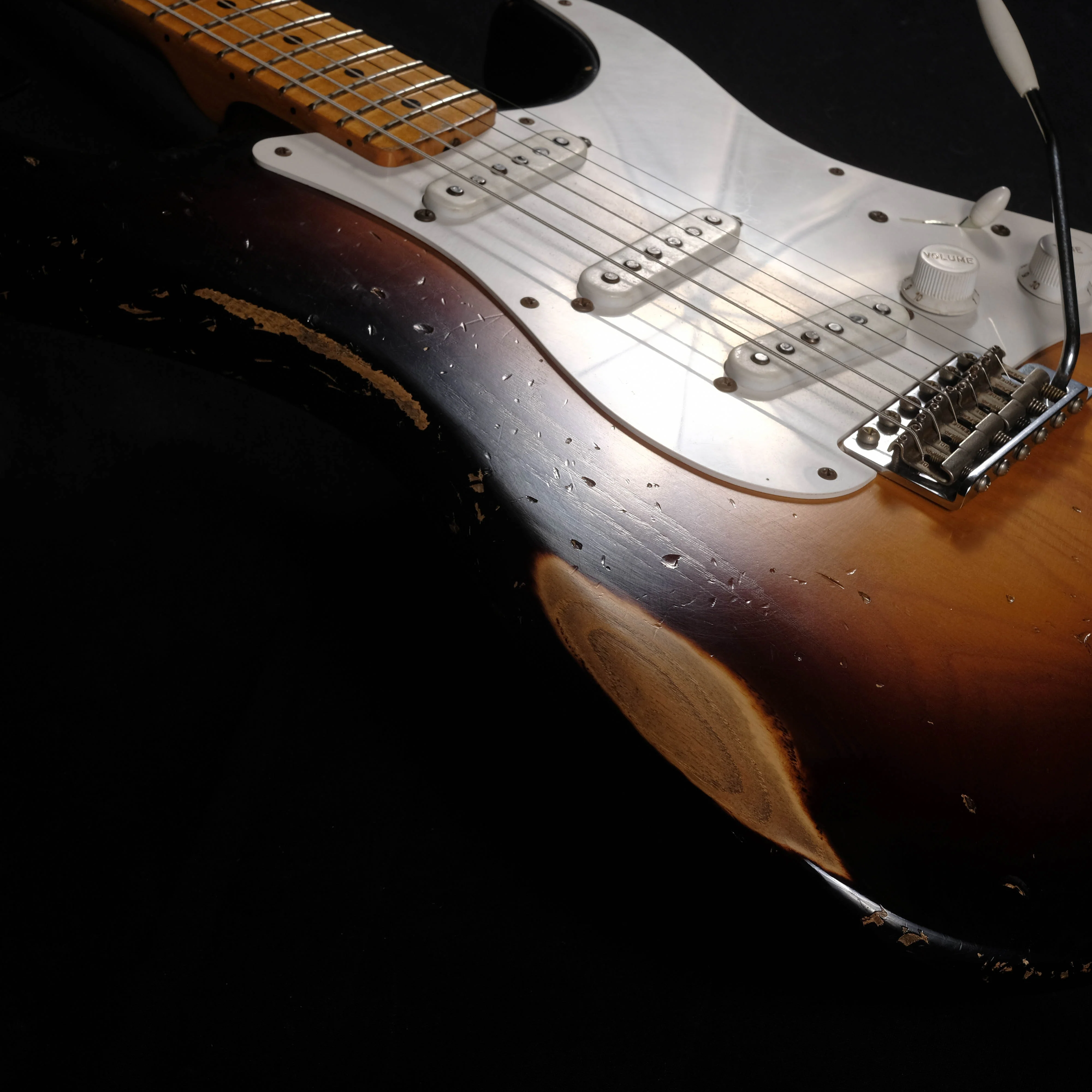 Fender Custom Shop 60th Anniversary '54 Heavy Relic Stratocaster Sunburst - Image 6