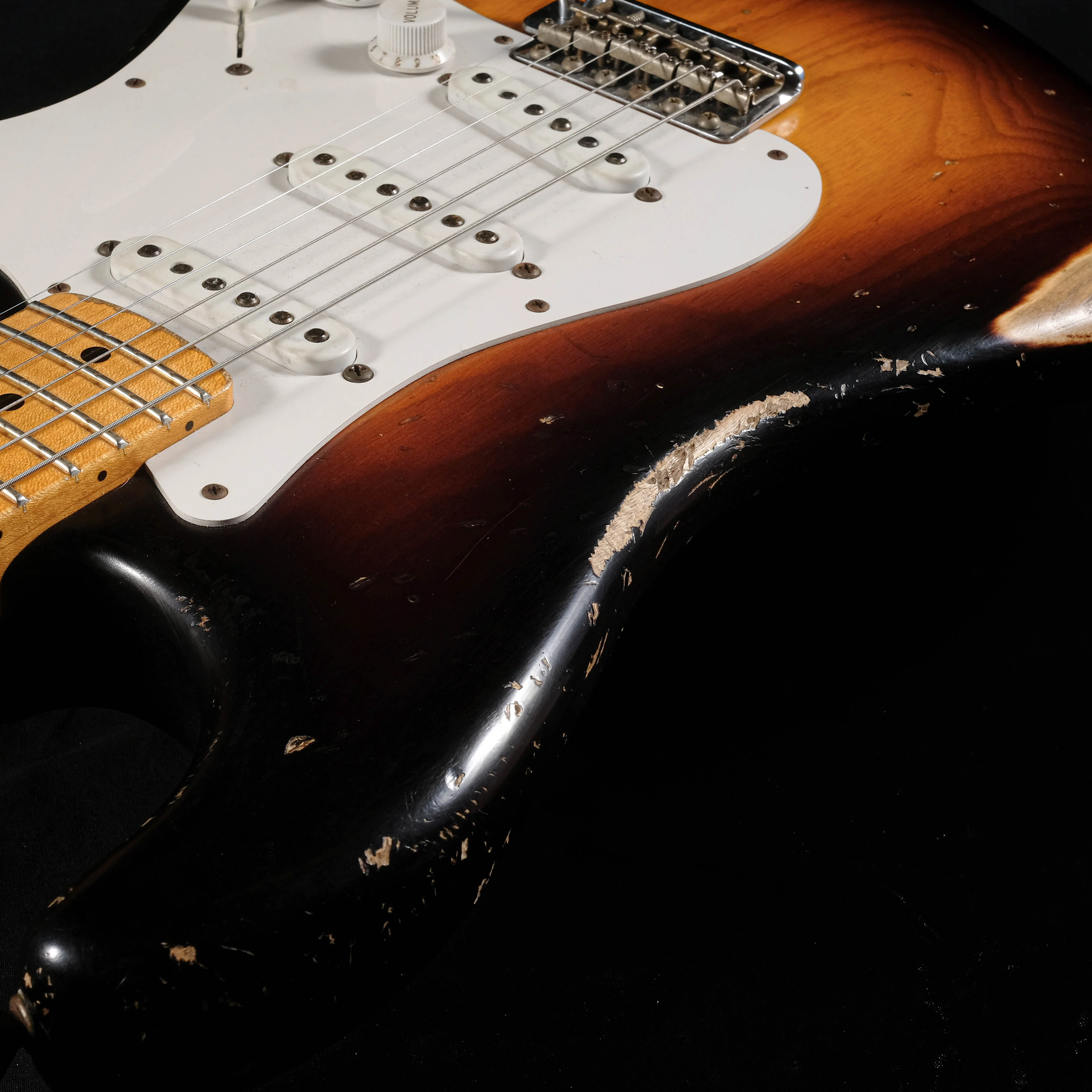 Fender Custom Shop 60th Anniversary '54 Heavy Relic Stratocaster Sunburst - Image 7