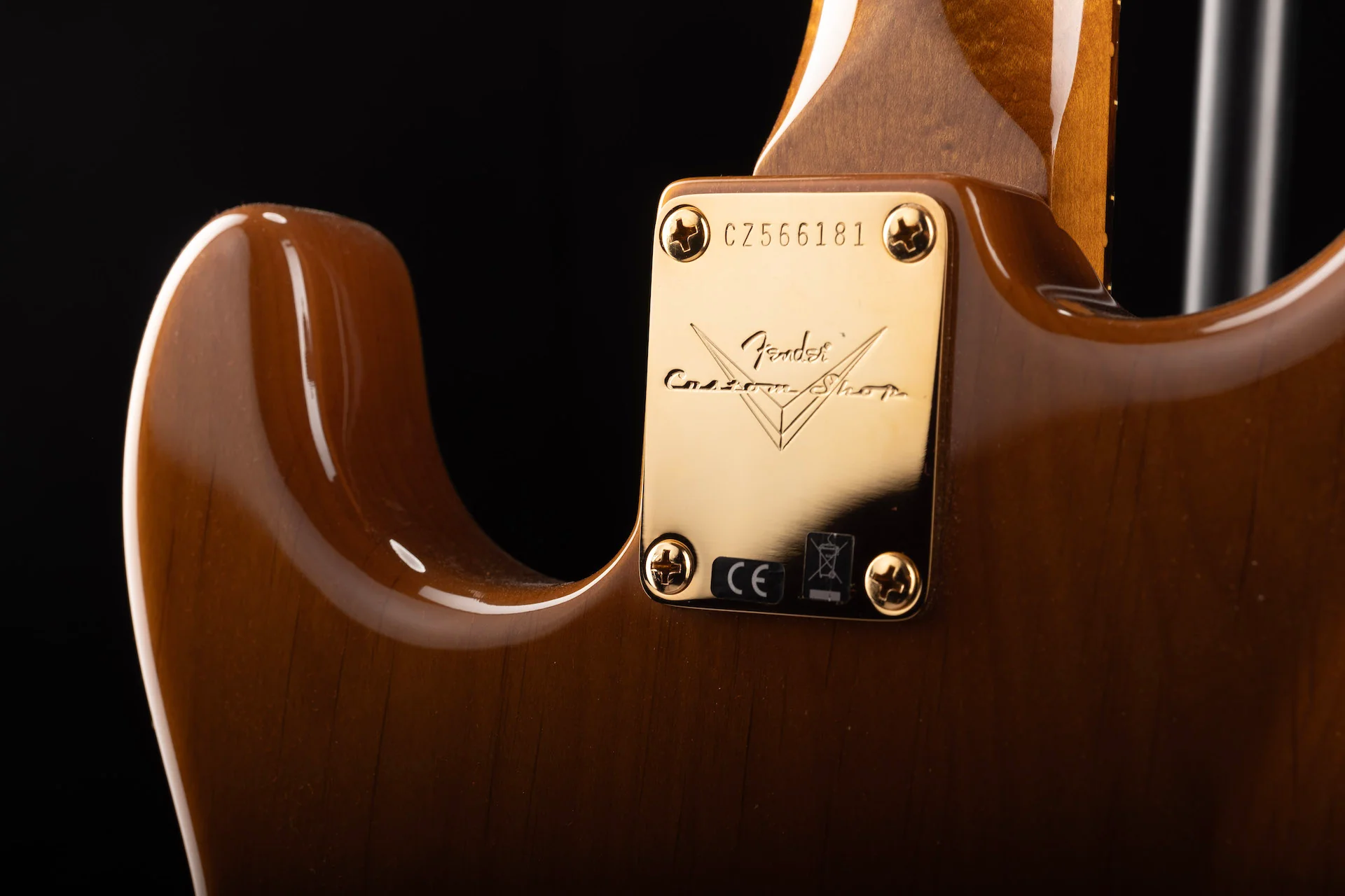 Fender Custom Shop Artisan Maple Burl Stratocaster NOS Aged Natural With Case - Image 11
