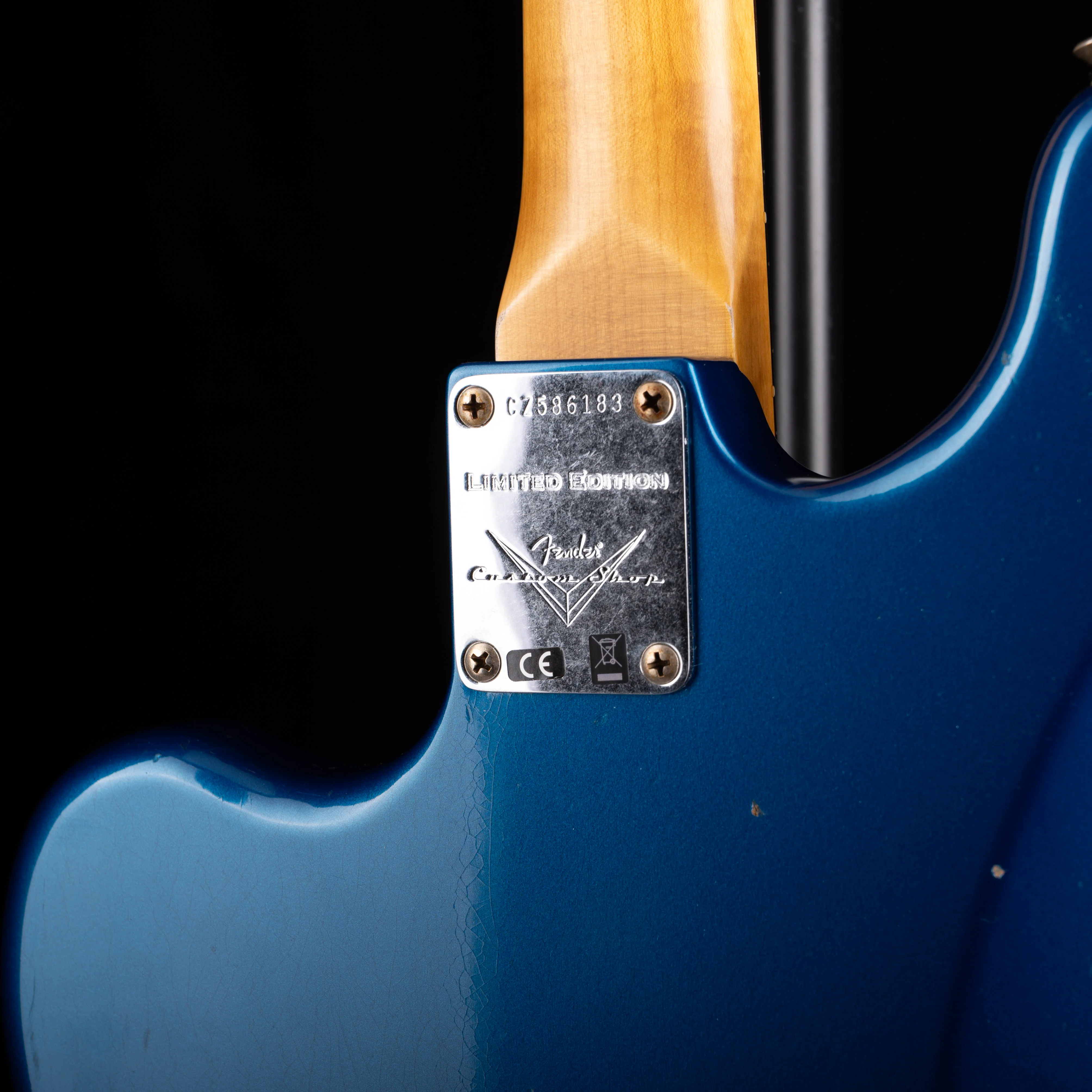 Fender Custom Shop 1960's Bass VI Journeyman Relic Aqua Marine Metallic - Image 7
