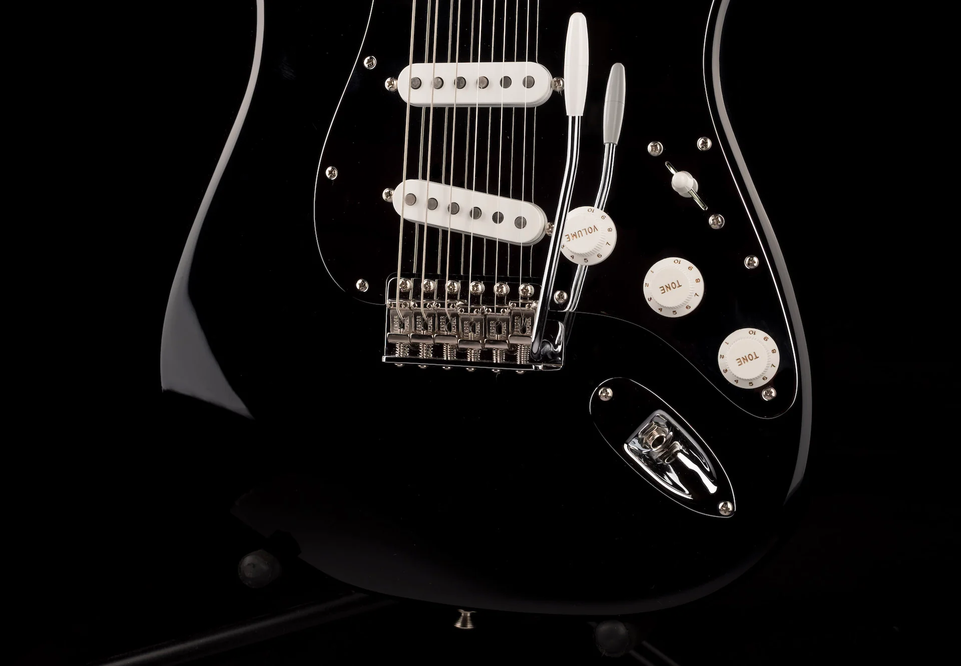 Fender Custom Shop Black Mirror Stratocaster NOS With Case - Image 5