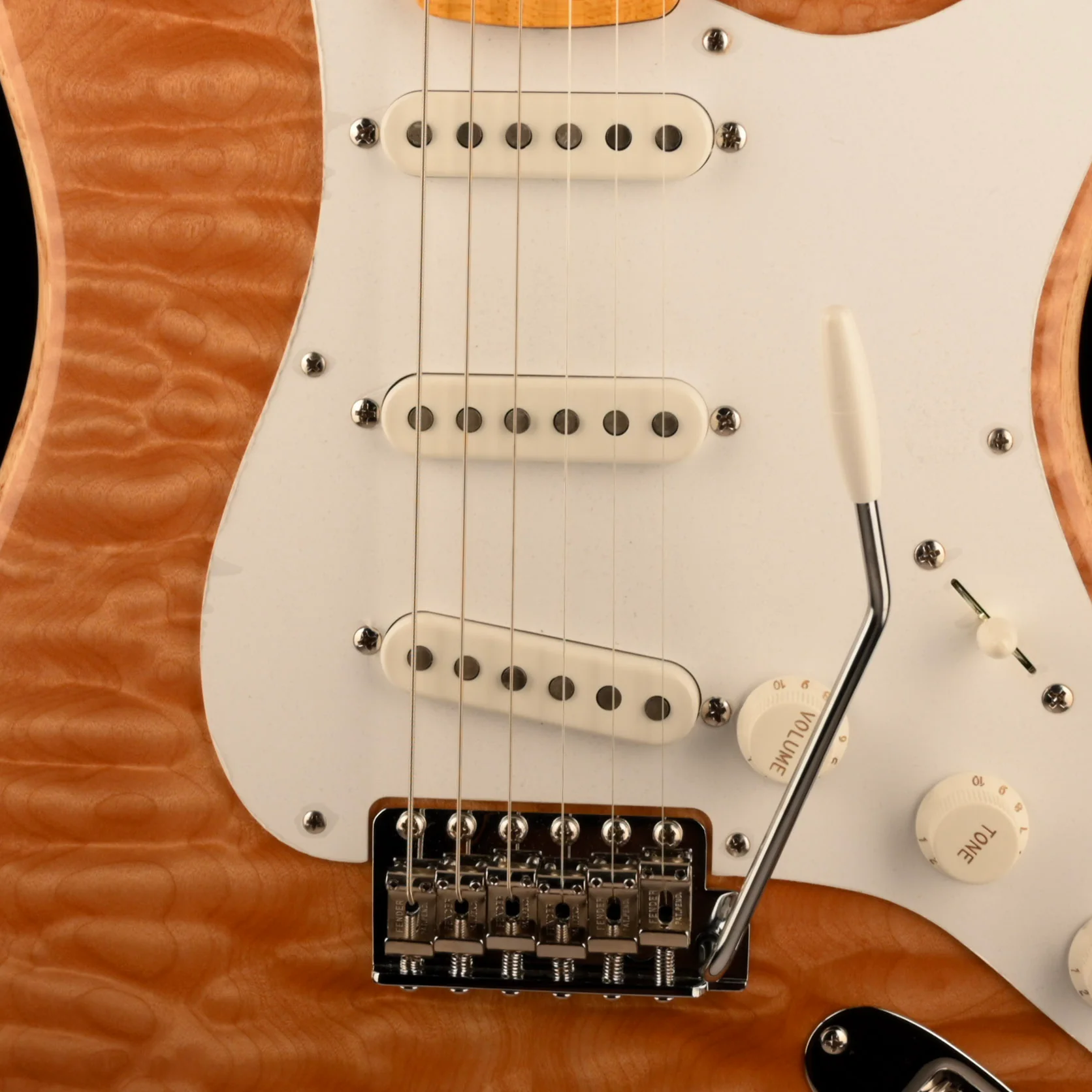 Fender Custom Shop Exotic 1954 Stratocaster Quilt Maple NOS Natural With Case - Image 5