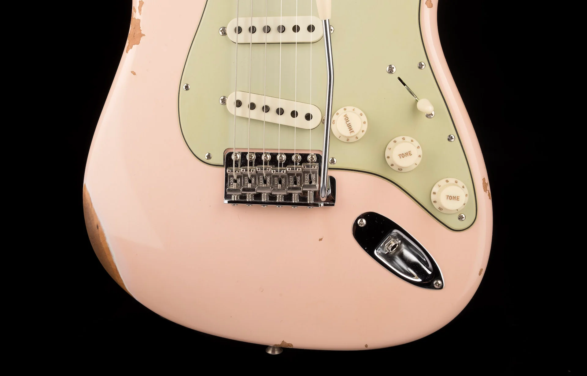 Fender Custom Shop Late 1962 Stratocaster Relic Super Faded Aged Shell Pink With Case - Image 5