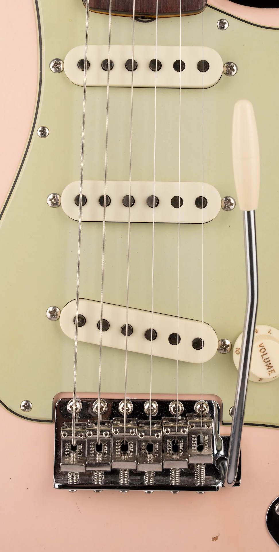 Fender Custom Shop Late 1962 Stratocaster Relic Super Faded Aged Shell Pink With Case - Image 7
