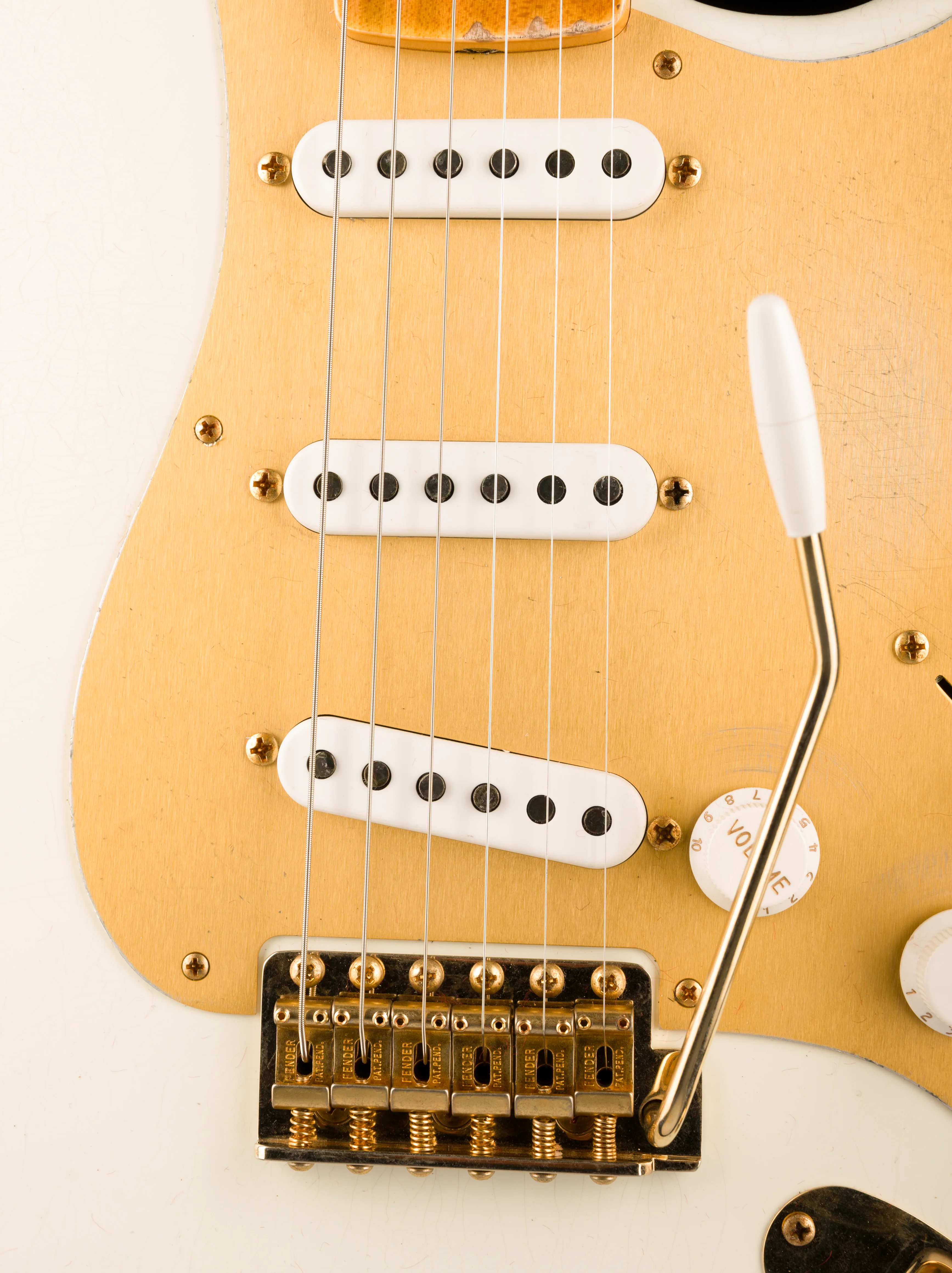 Fender Custom Shop Limited Edition 1954 Stratocaster Relic Faded Aged Olympic White - Image 7