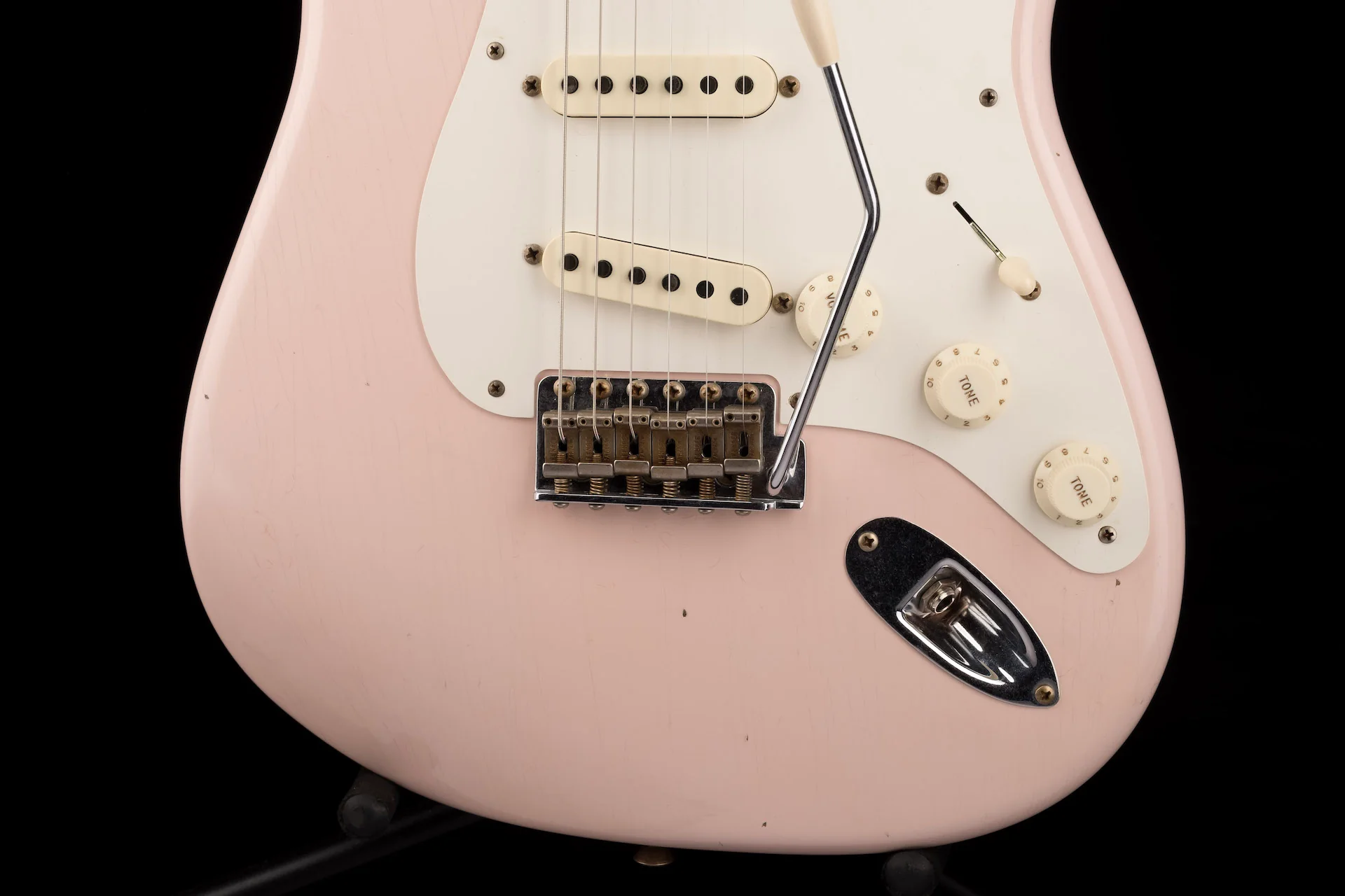 Fender Custom Shop Limited Edition 1957 Stratocaster Journeyman Relic Super Faded Aged Shell Pink - Image 5
