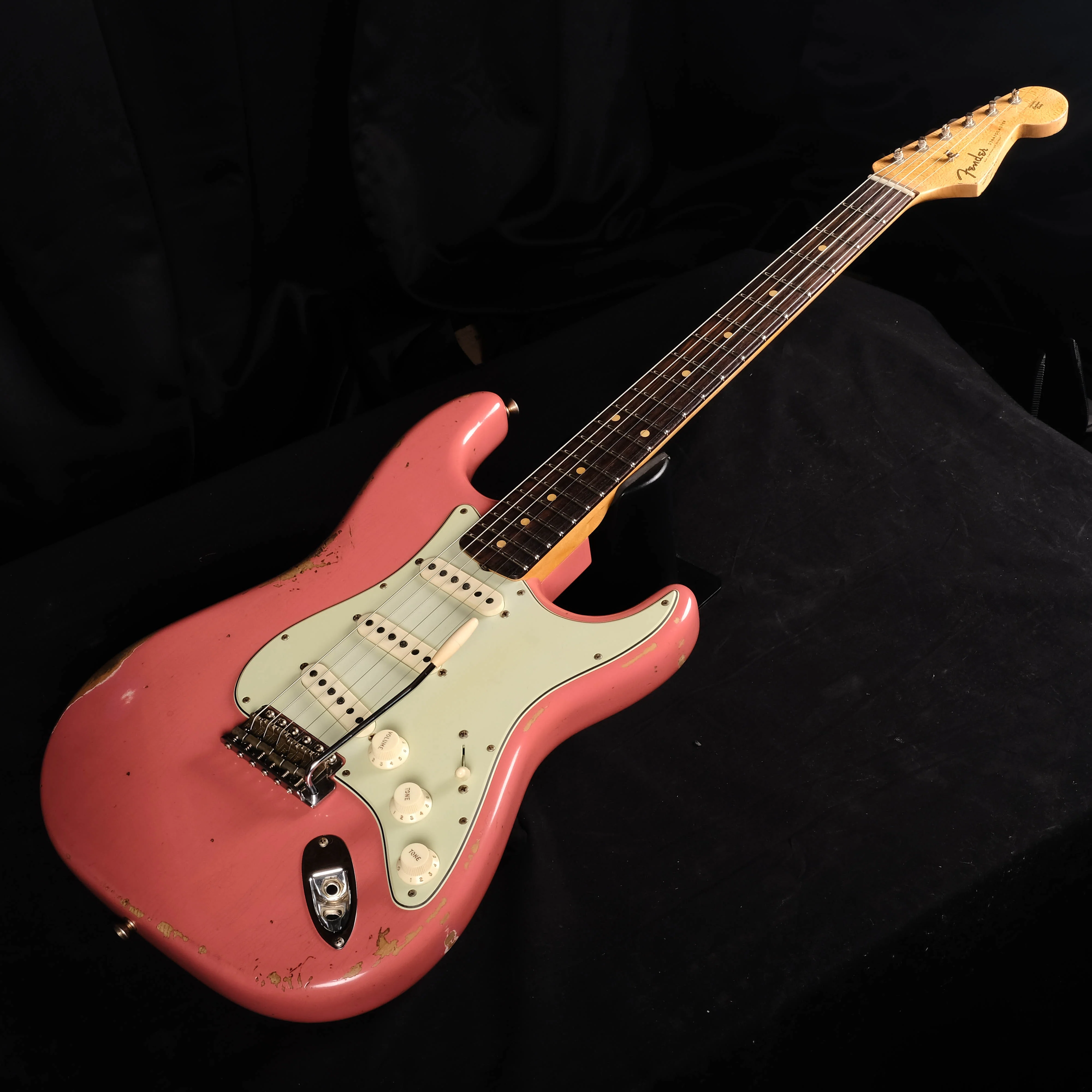 Fender Custom Shop Limited Edition 1960 Stratocaster Relic Faded Tahitian Coral Electric Guitar - Image 3