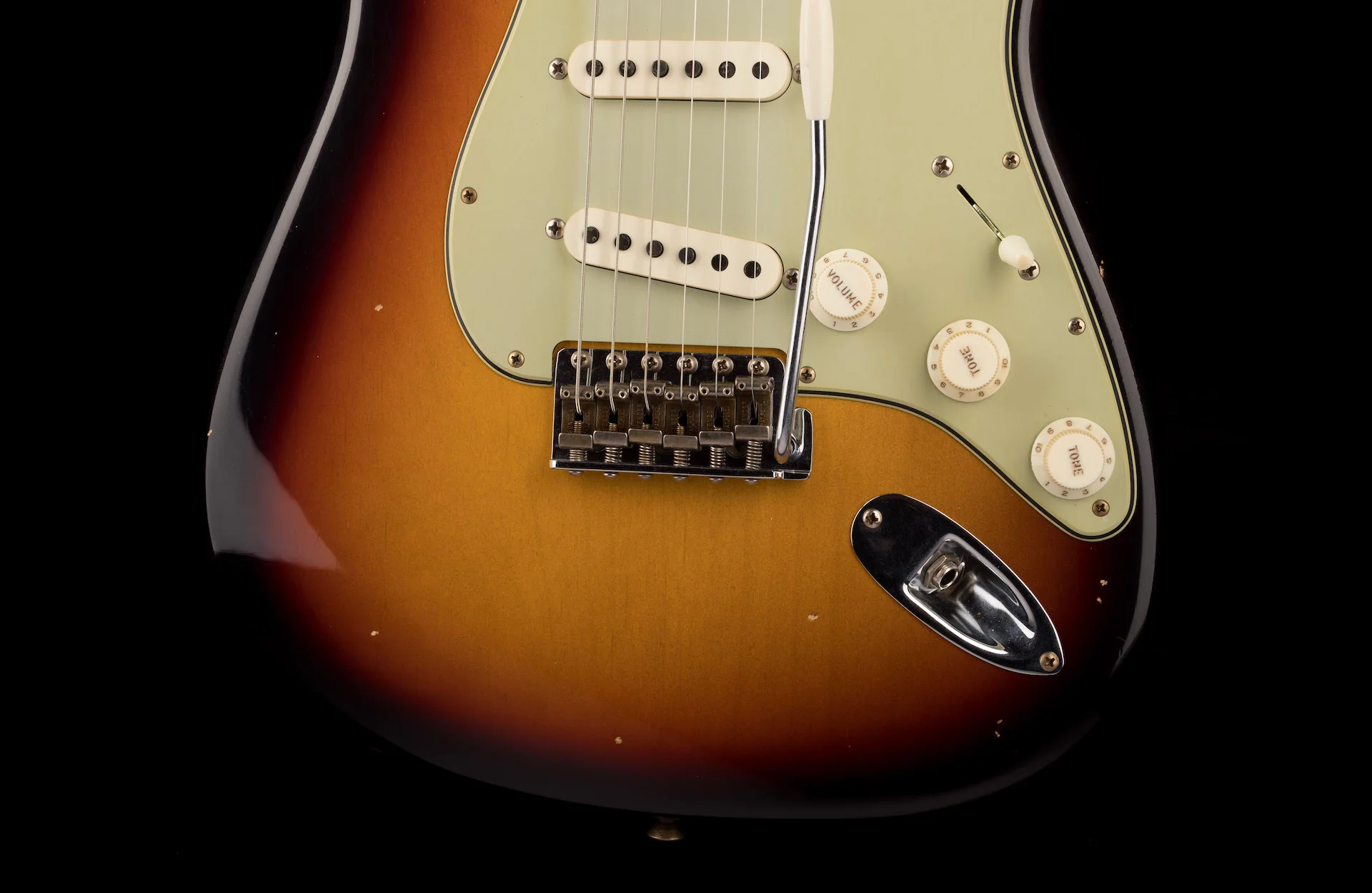 Fender Custom Shop Limited Edition '62/'63 Stratocaster Journeyman Relic Faded Aged 3-Tone Sunburst - Image 5