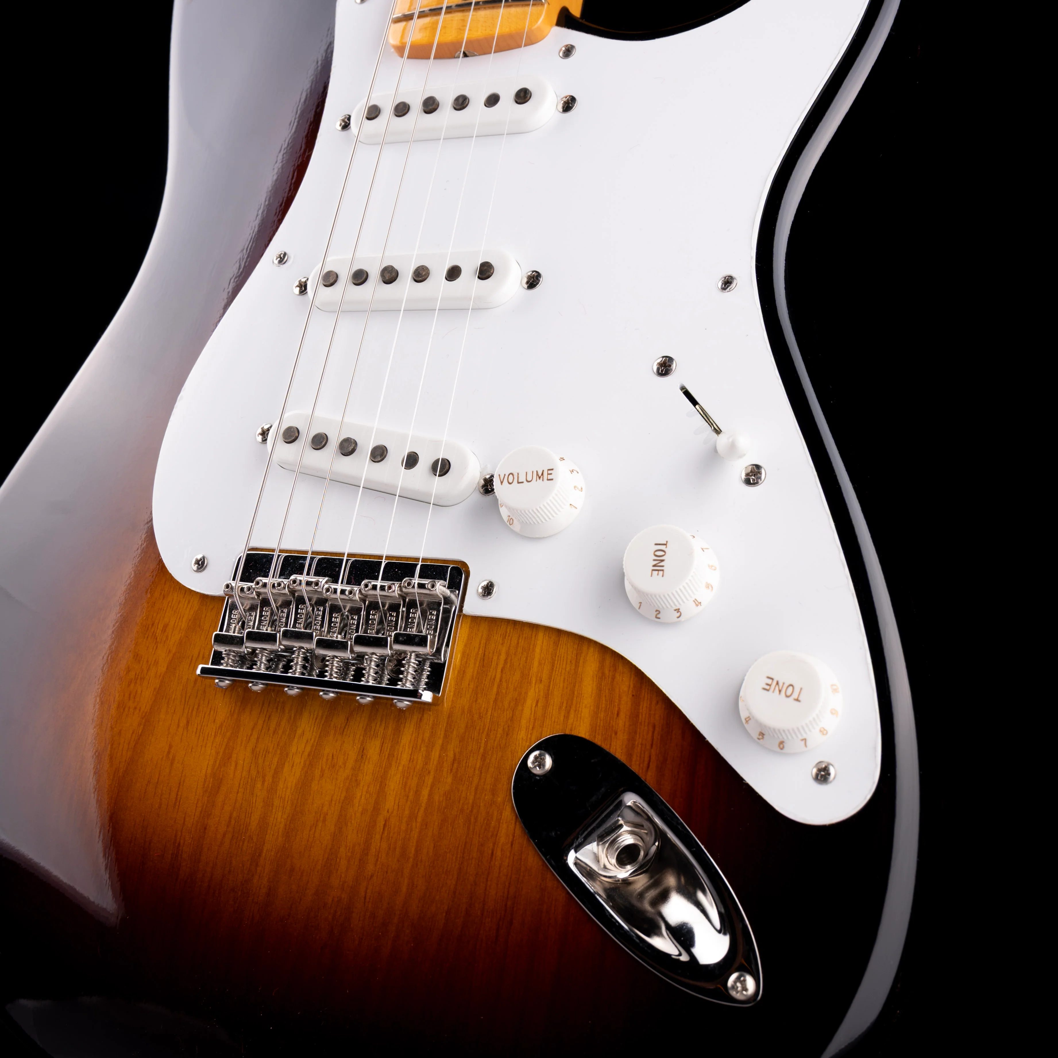 Fender Custom Shop Limited Edition 70th Anniversary 1954 Stratocaster Hardtail Time Capsule Wide Fade 2-Tone Sunburst - Image 5