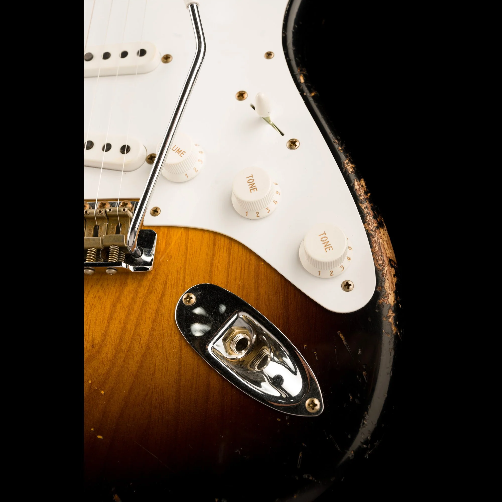 Fender Custom Shop Limited Edition 70th Anniversary 1954 Stratocaster Heavy Relic Wide Fade 2-Tone Sunburst - Image 8