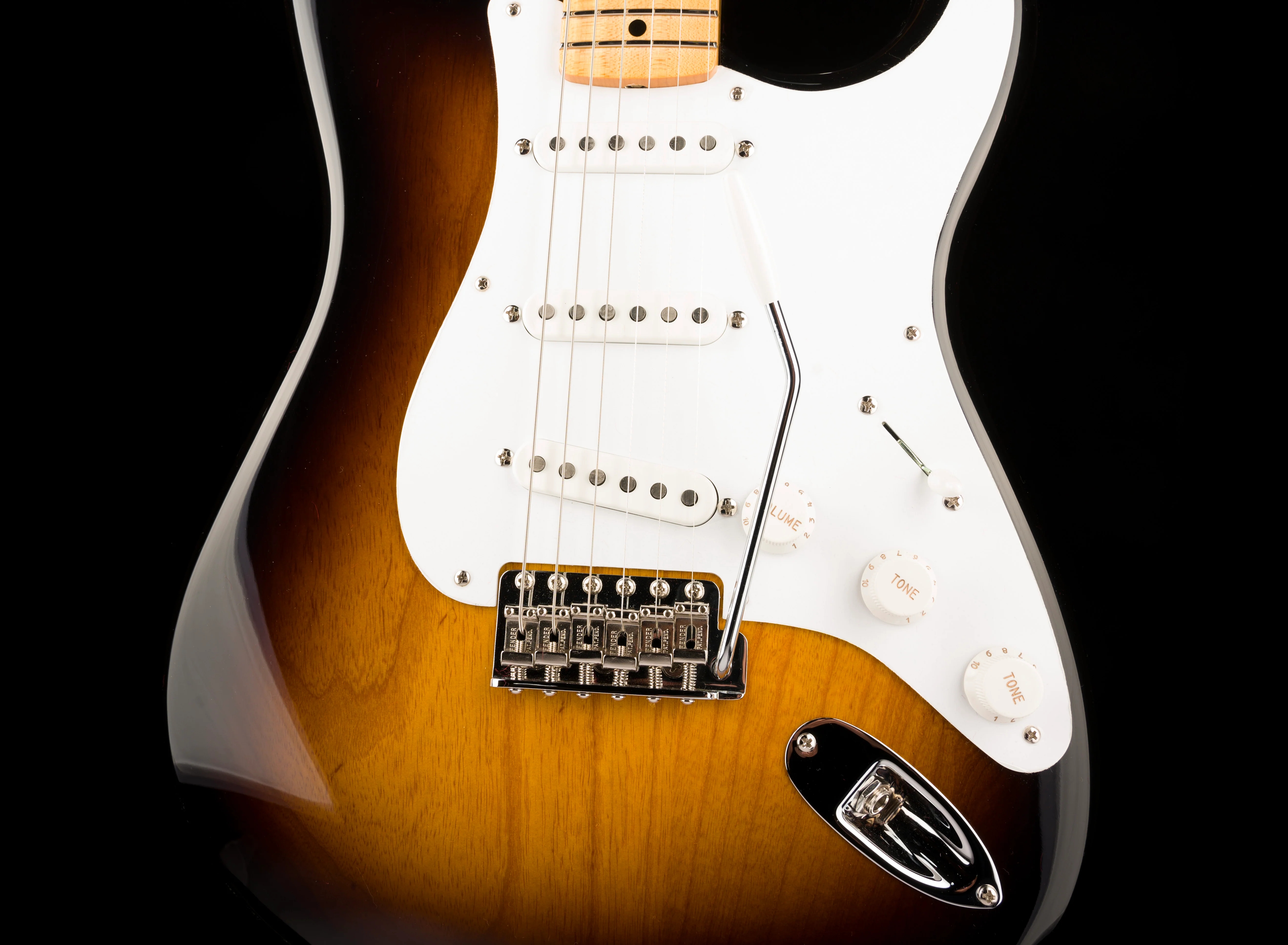 Fender Custom Shop Limited Edition 70th Anniversary 1954 Stratocaster NOS Wide-Fade 2-Color Sunburst With Case - Image 6