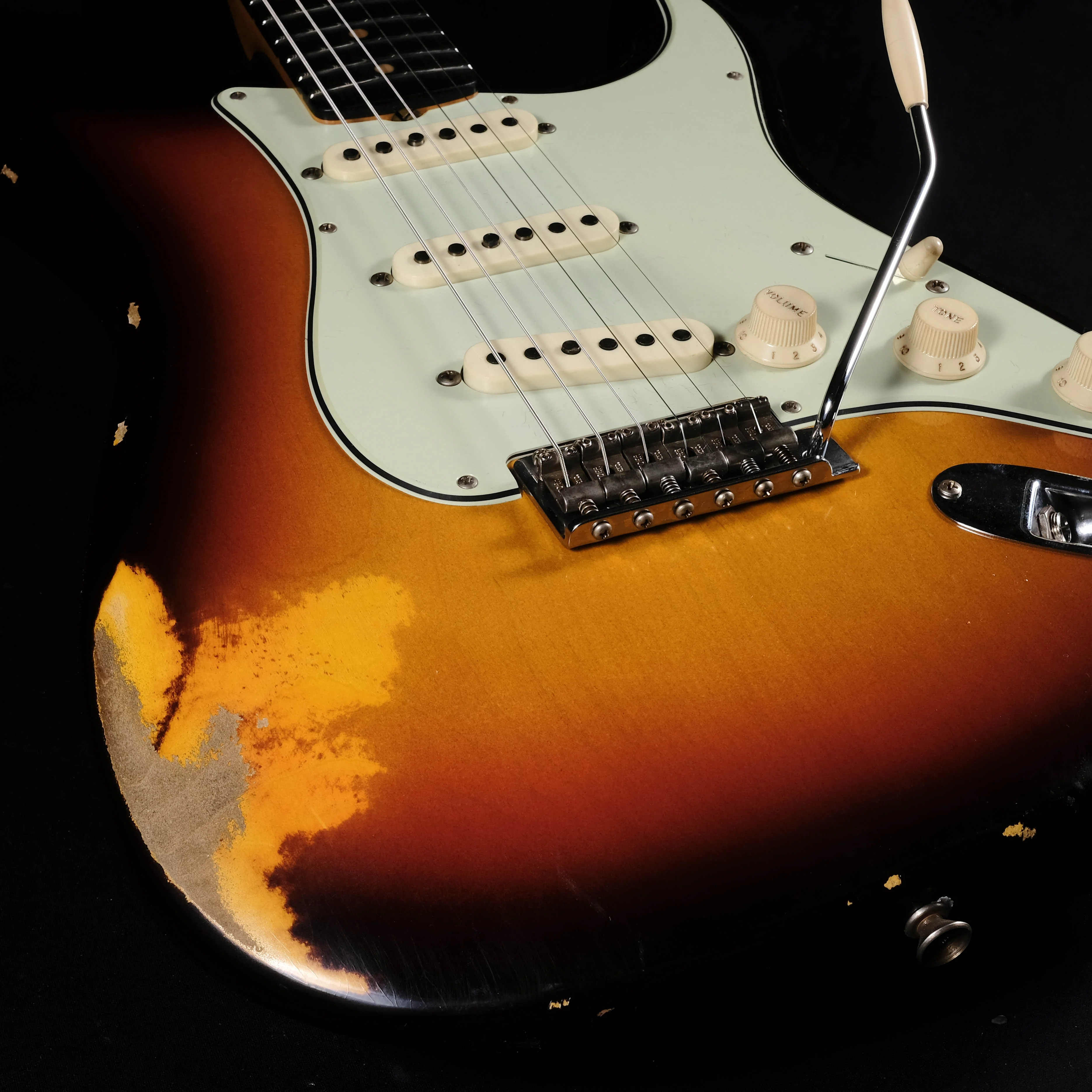 Fender Custom Shop Limited Edition Reverse Headstock '59 Stratocaster Relic Chocolate Sunburst With Case - Image 5