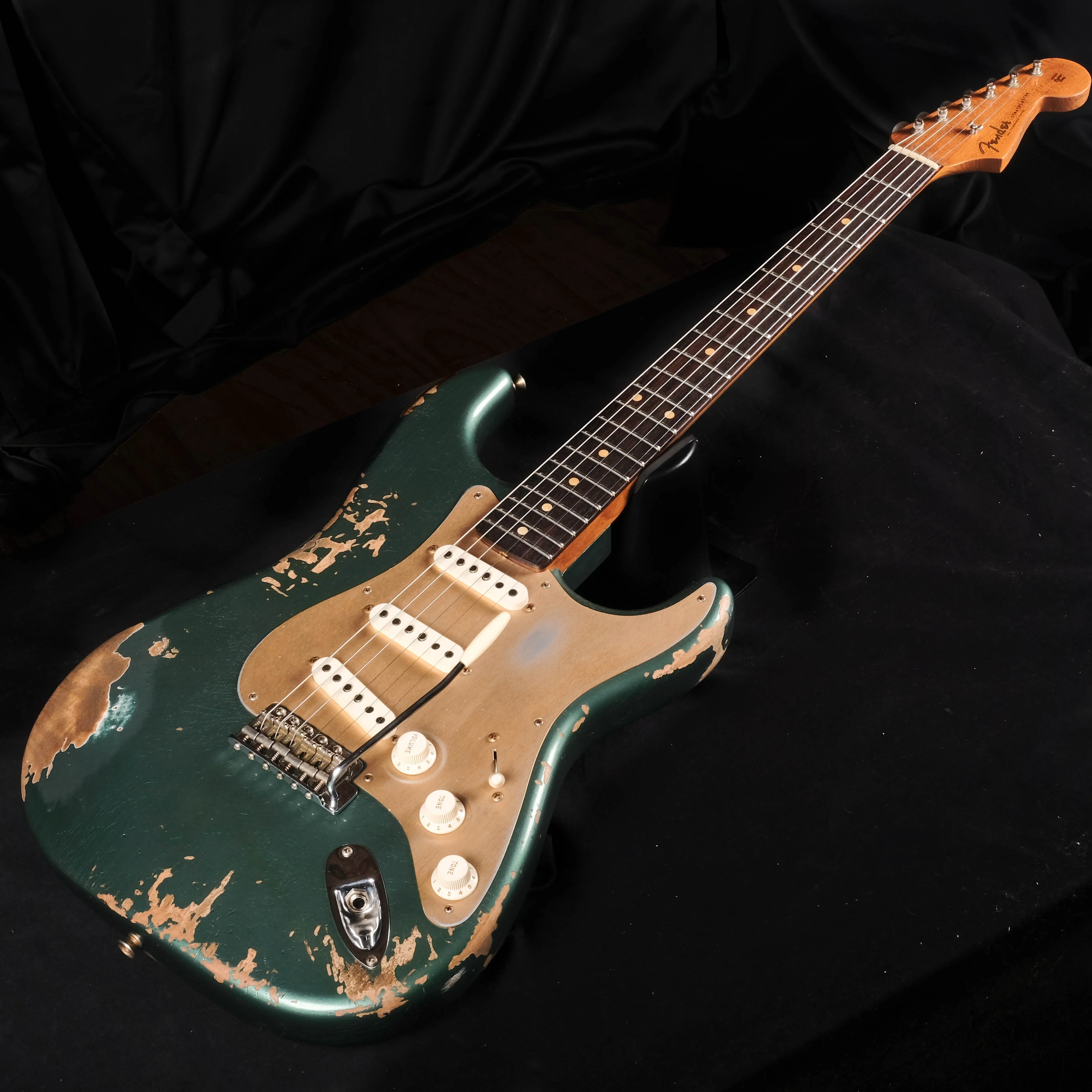Fender Custom Shop Limited Edition Roasted 1959 Stratocaster Heavy Relic Rosewood Aged Sherwood Green Metallic - Image 3
