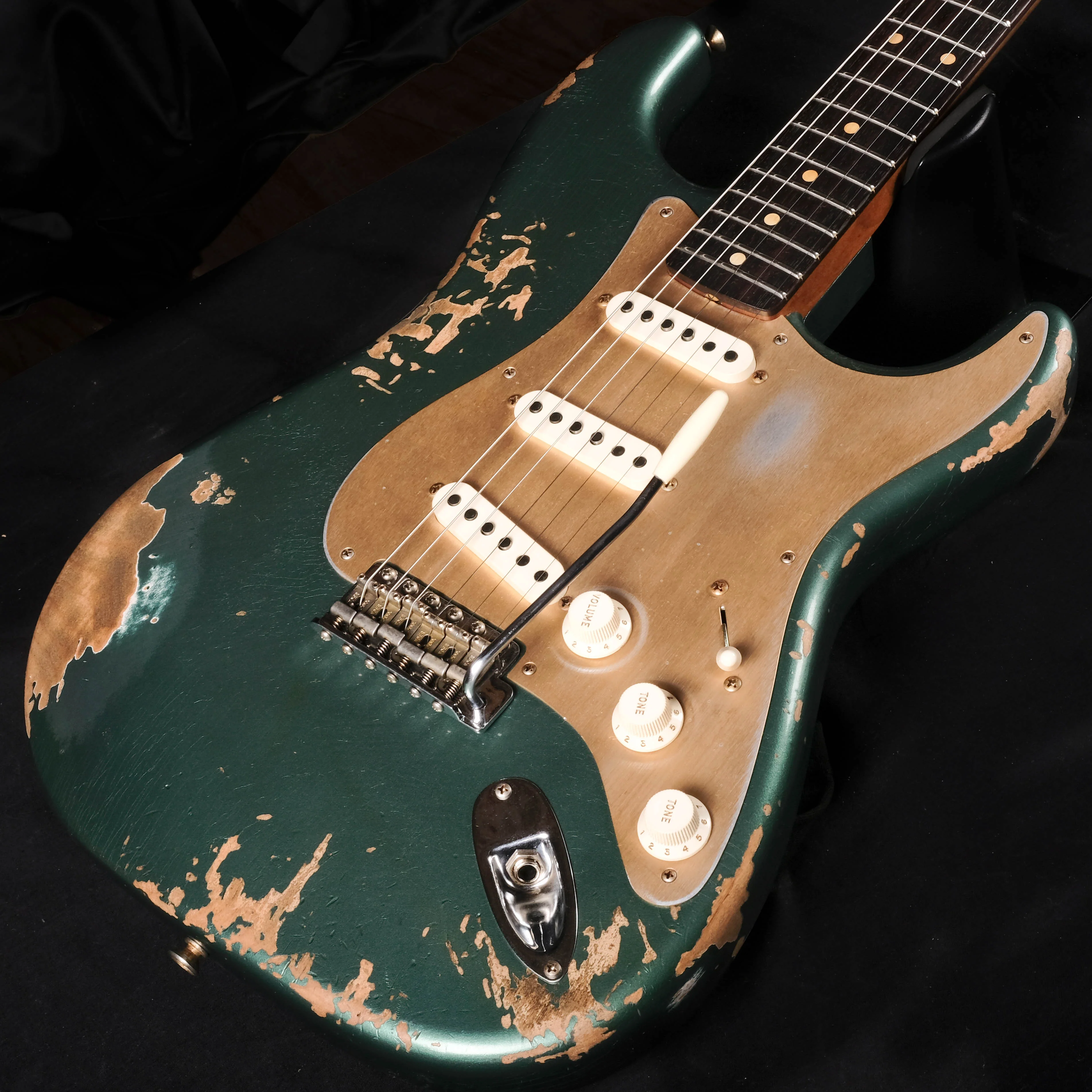 Fender Custom Shop Limited Edition Roasted 1959 Stratocaster Heavy Relic Rosewood Aged Sherwood Green Metallic - Image 4
