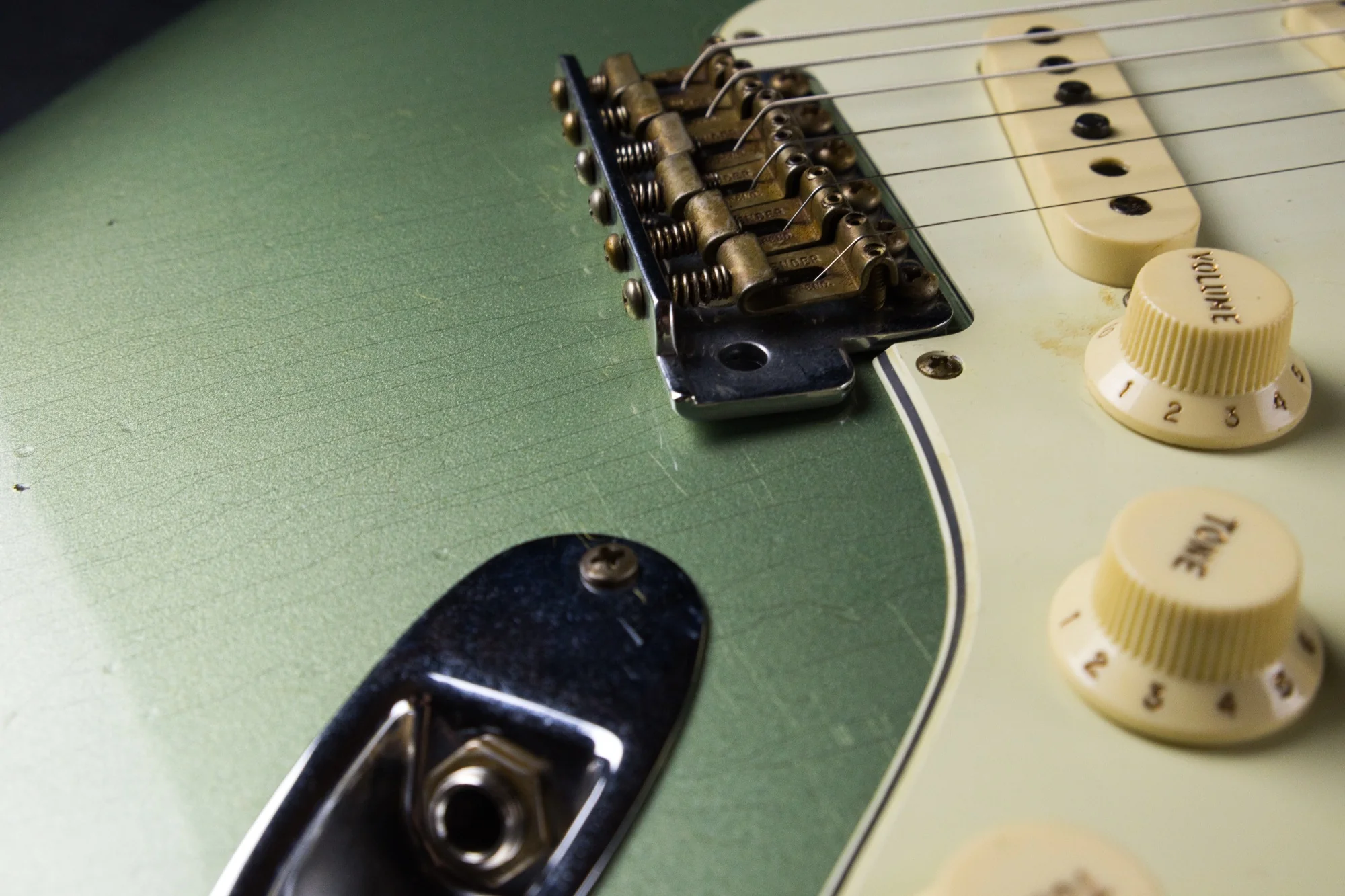 Fender Custom Shop Limited Edition '59 Journeyman Relic Stratocaster Faded Aged Sage Green Metallic - Image 3