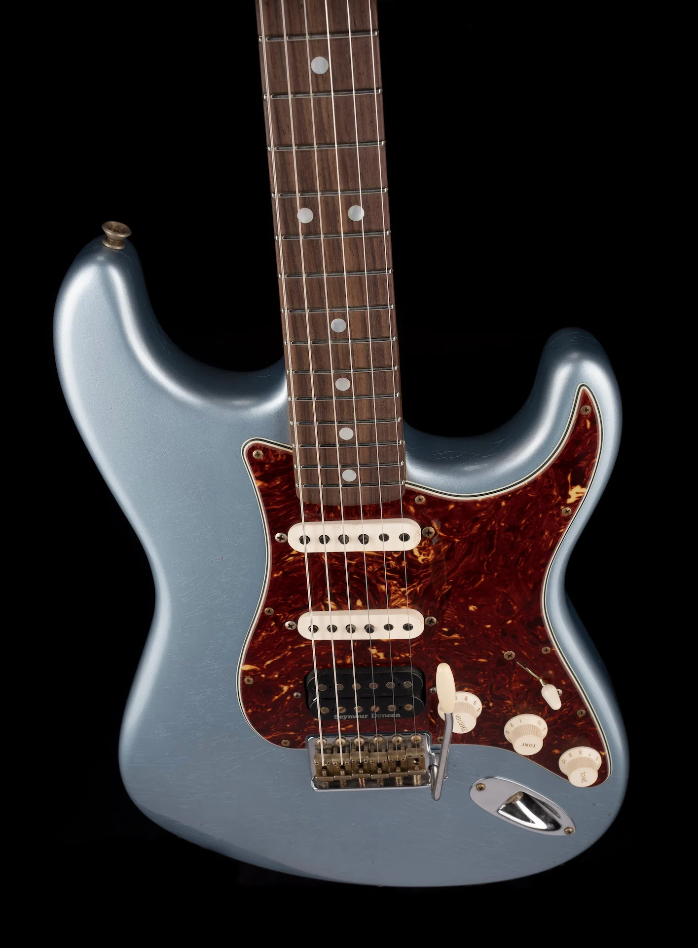 Fender Custom Shop Masterbuilt Austin MacNutt 1965 Stratocaster HSS Journeyman Relic Blue Ice Metallic - Image 4