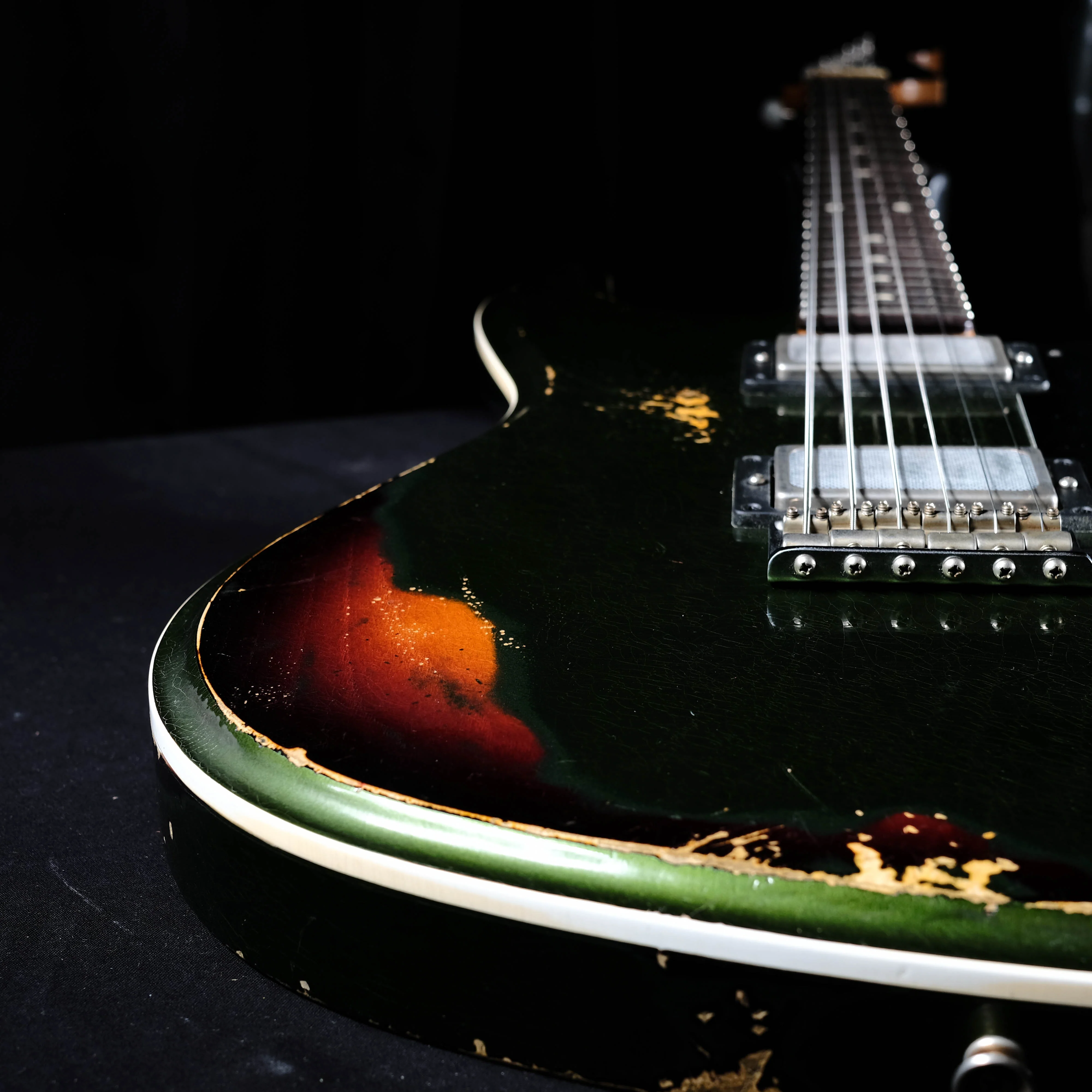 Fender Custom Shop Masterbuilt Carlos Lopez Heavy Relic Offset Subsonic Baritone Stratocaster Aged Cadillac Green Over Sunburst - Image 5