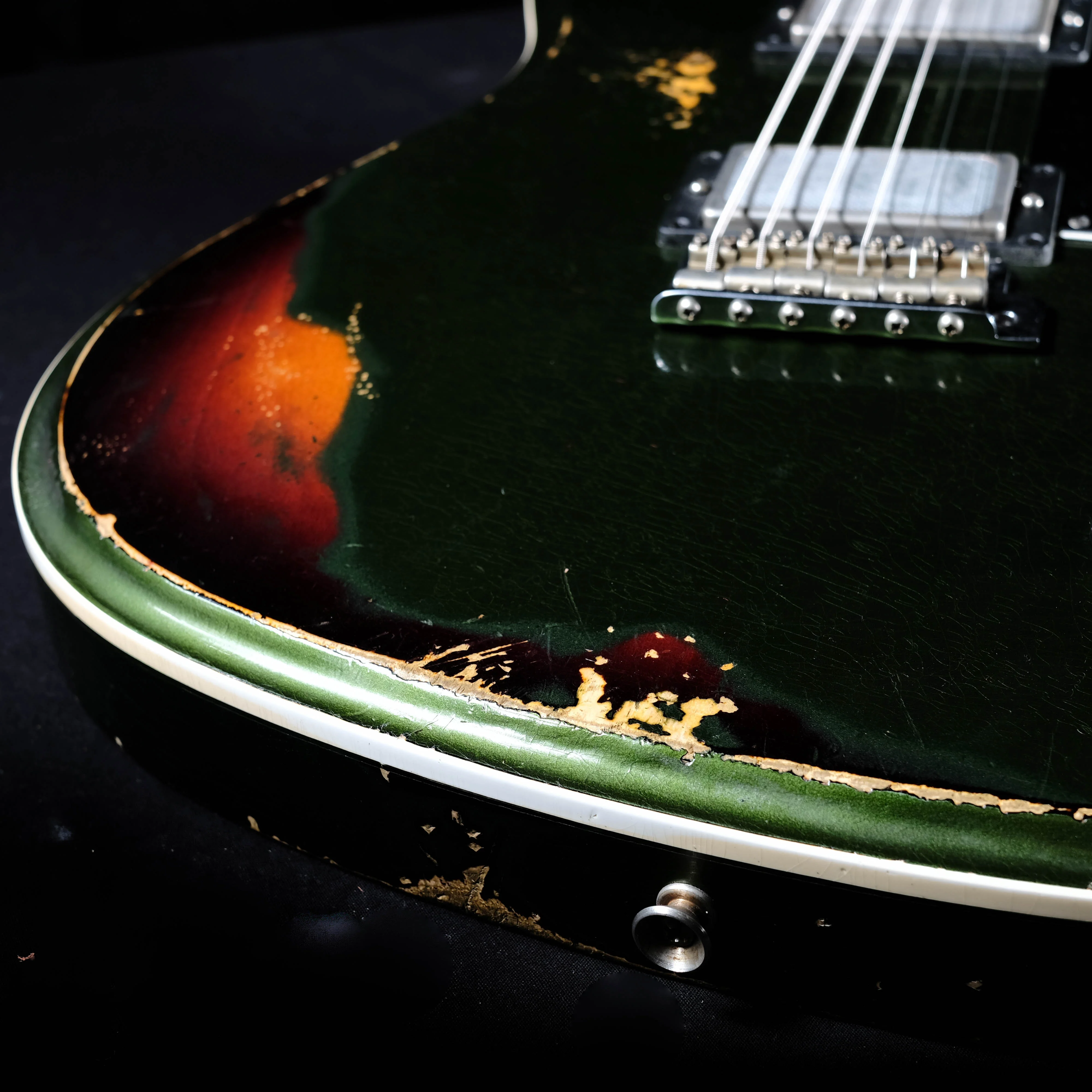 Fender Custom Shop Masterbuilt Carlos Lopez Heavy Relic Offset Subsonic Baritone Stratocaster Aged Cadillac Green Over Sunburst - Image 6