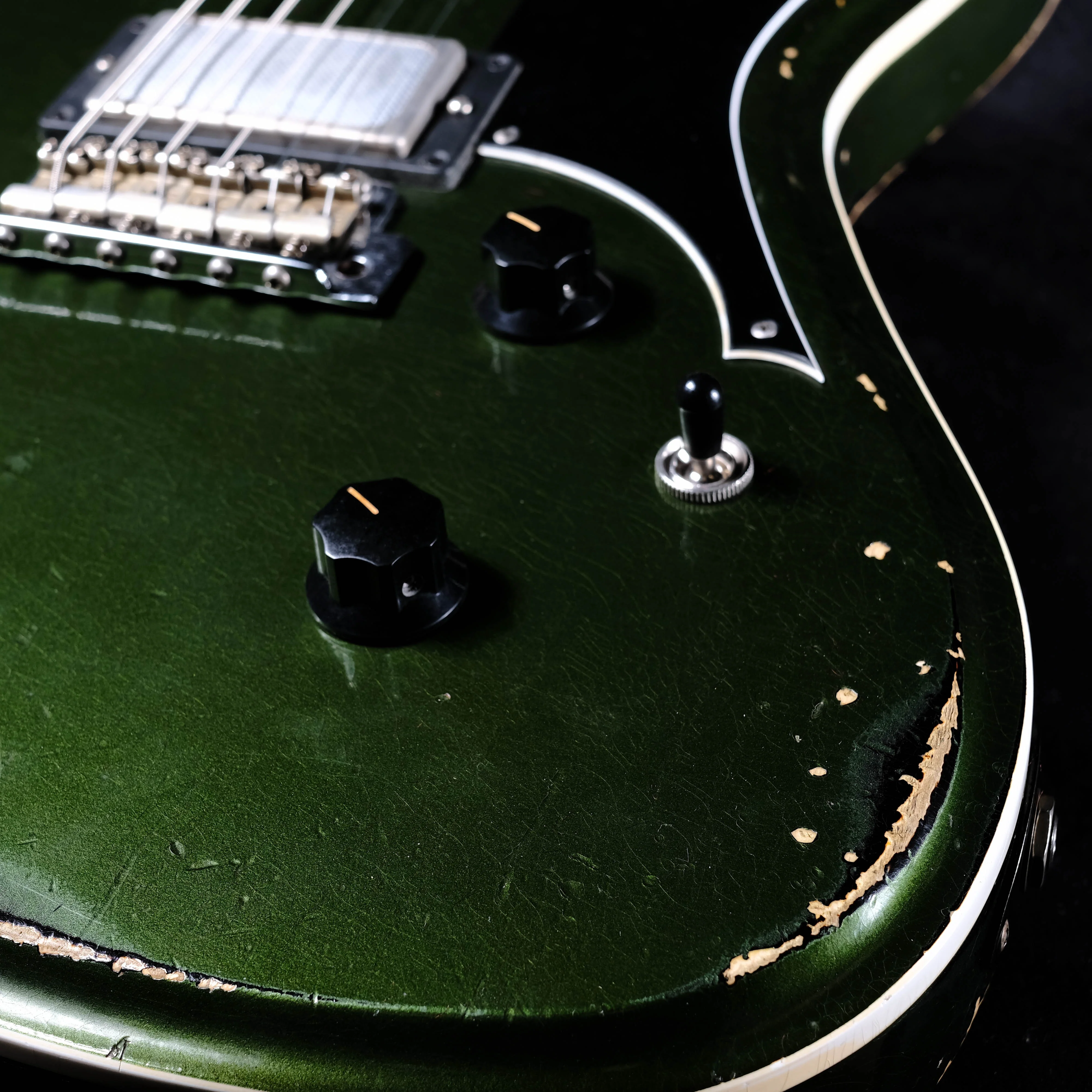 Fender Custom Shop Masterbuilt Carlos Lopez Heavy Relic Offset Subsonic Baritone Stratocaster Aged Cadillac Green Over Sunburst - Image 7