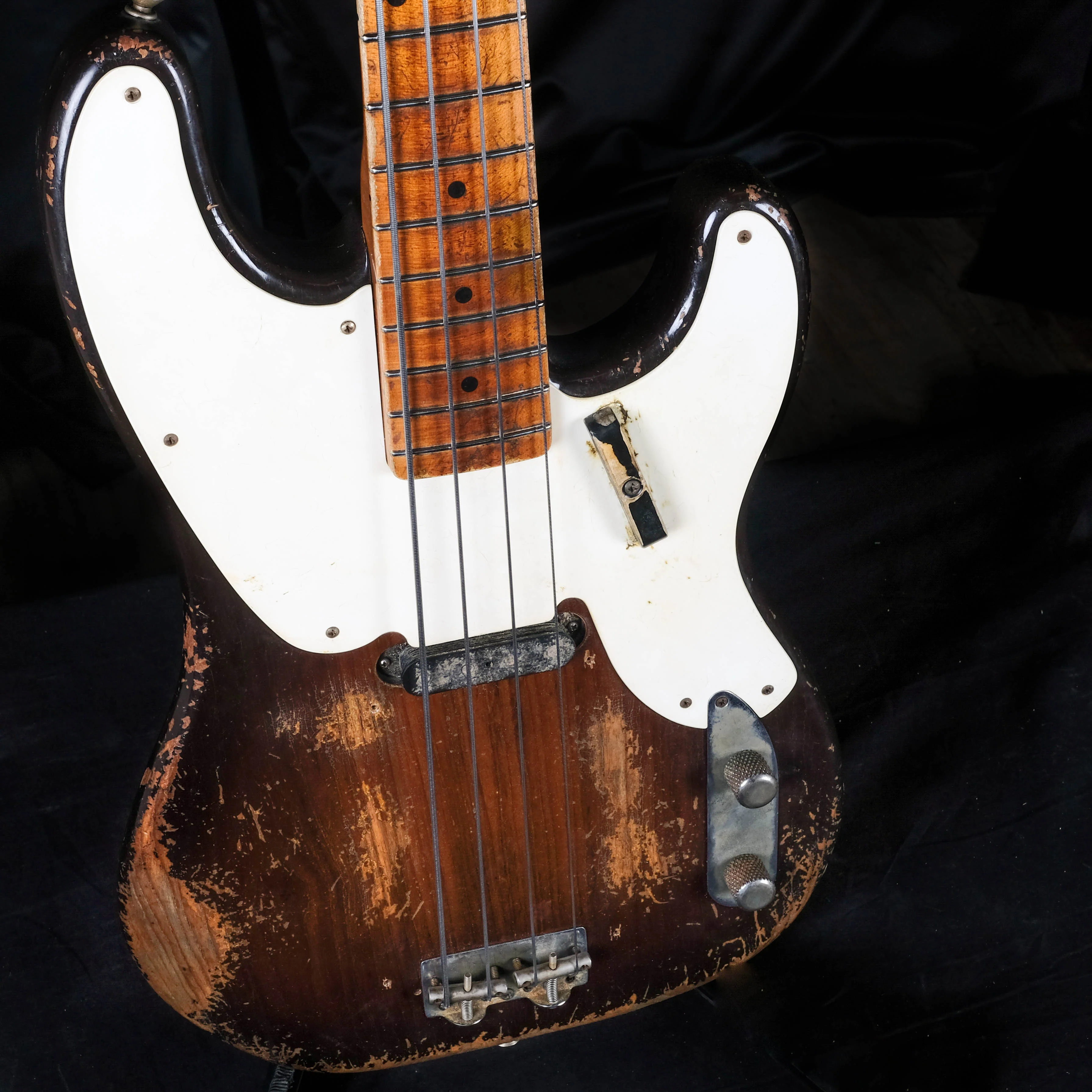 Fender Custom Shop Masterbuilt Vincent Van Trigt 1955 Precision Bass Heavy Relic 2-Tone Sunburst - Image 5